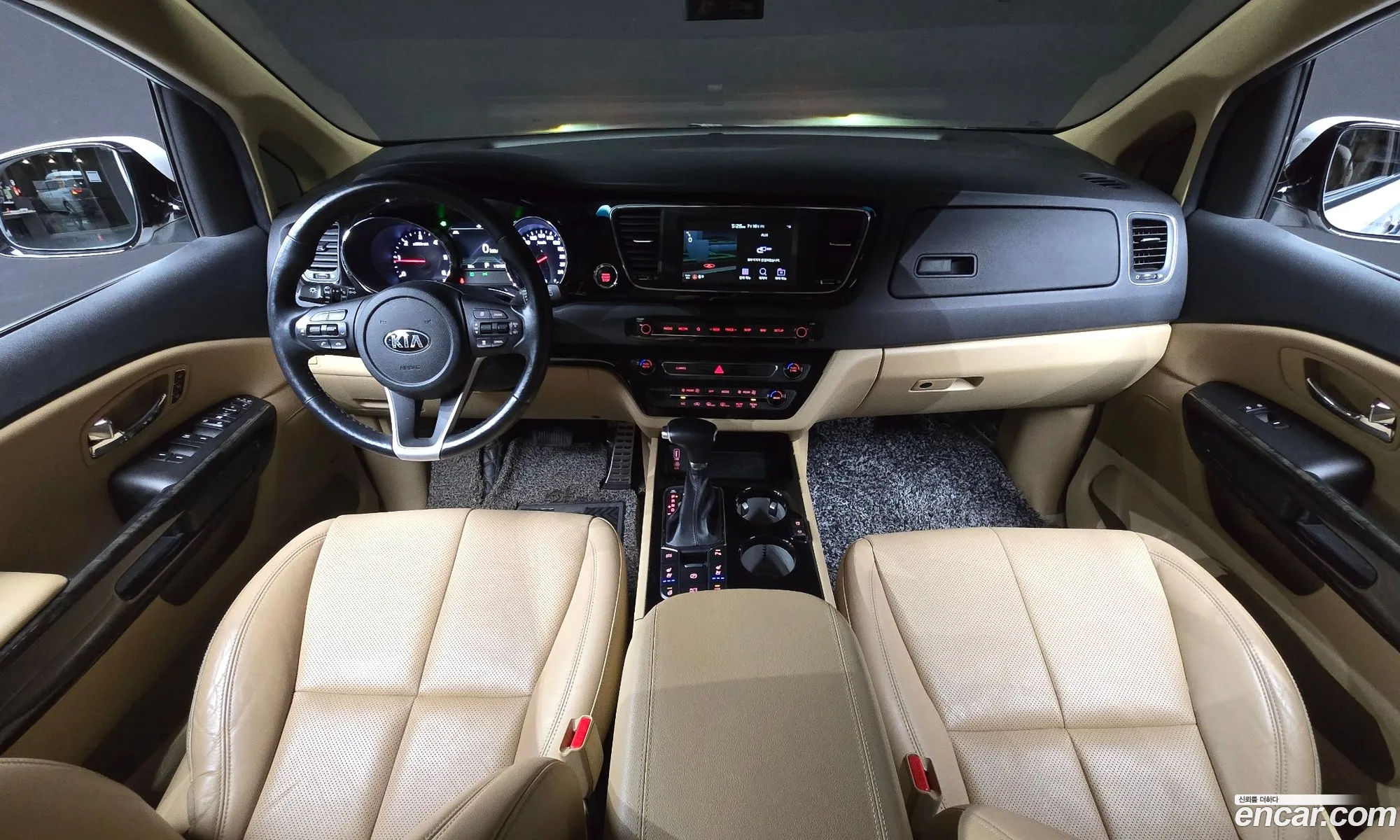 Kia Carnival 2018 — 8