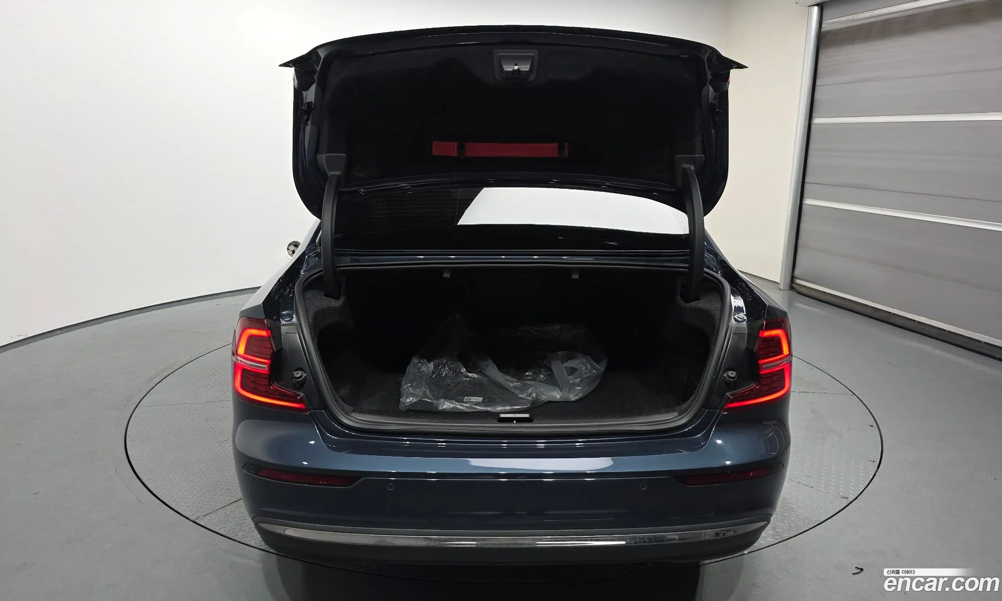 Volvo S60 2023 7JRZSL125PG254289 — 18
