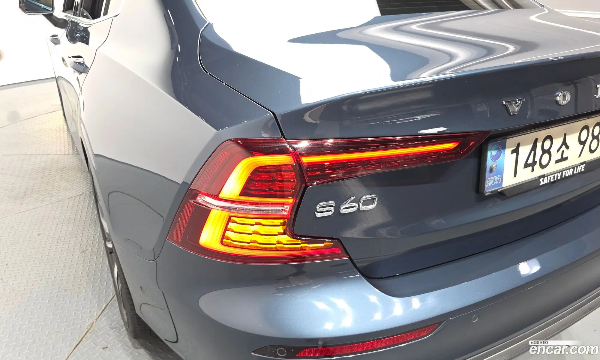 Volvo S60 2023 7JRZSL125PG254289 — 10