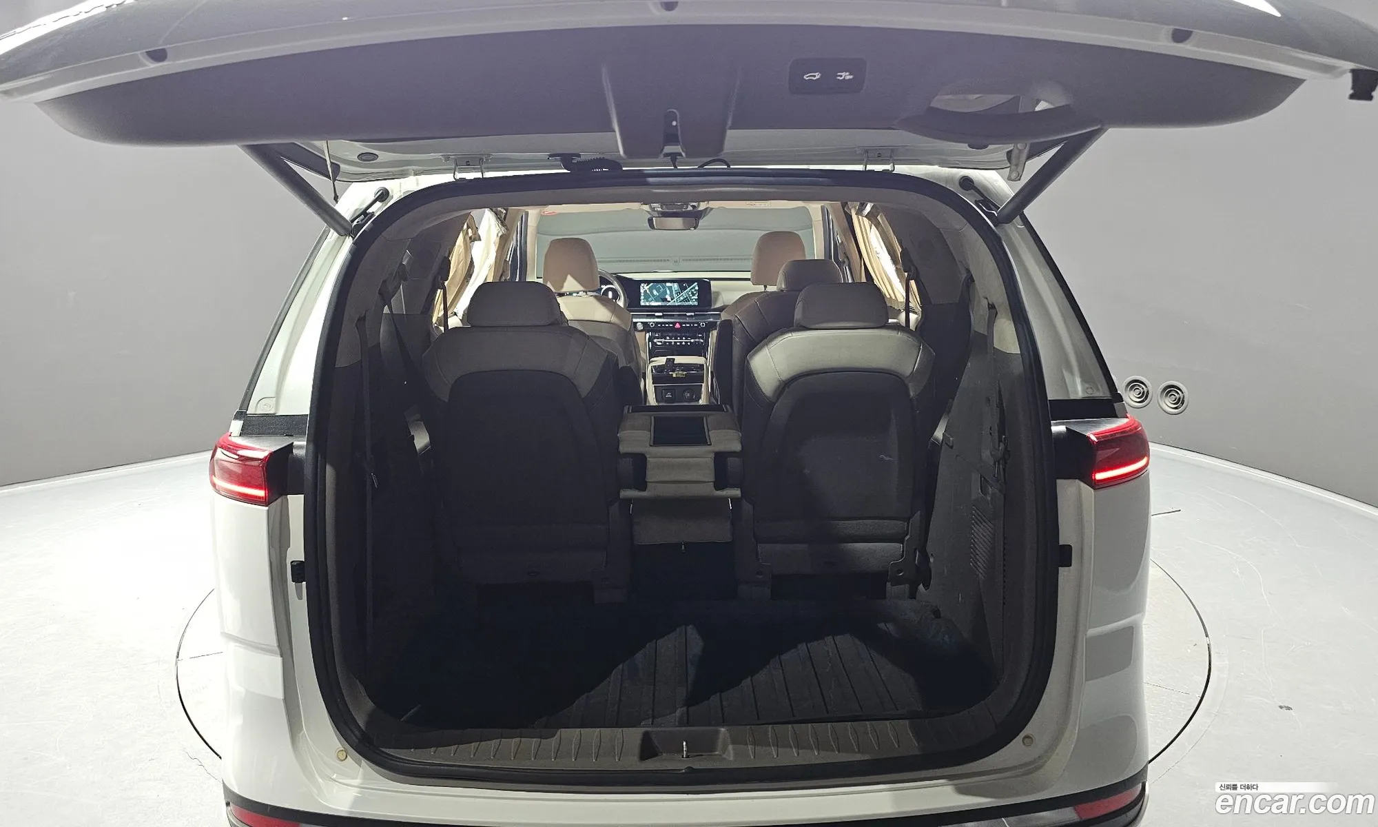 Kia Carnival 2021 — 7