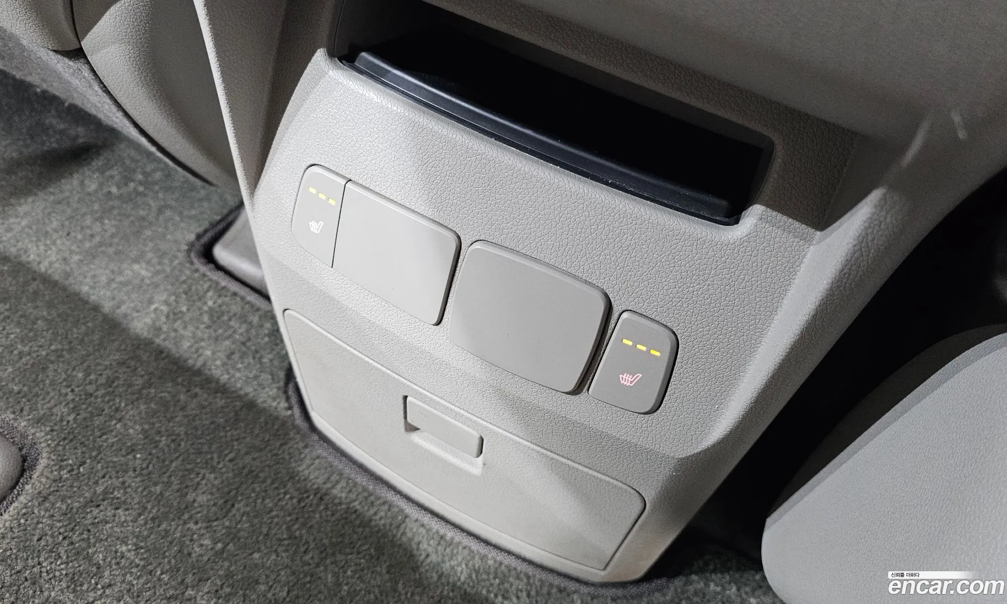 Kia Carnival 2015 KNAMB81ABFS054335 — 12