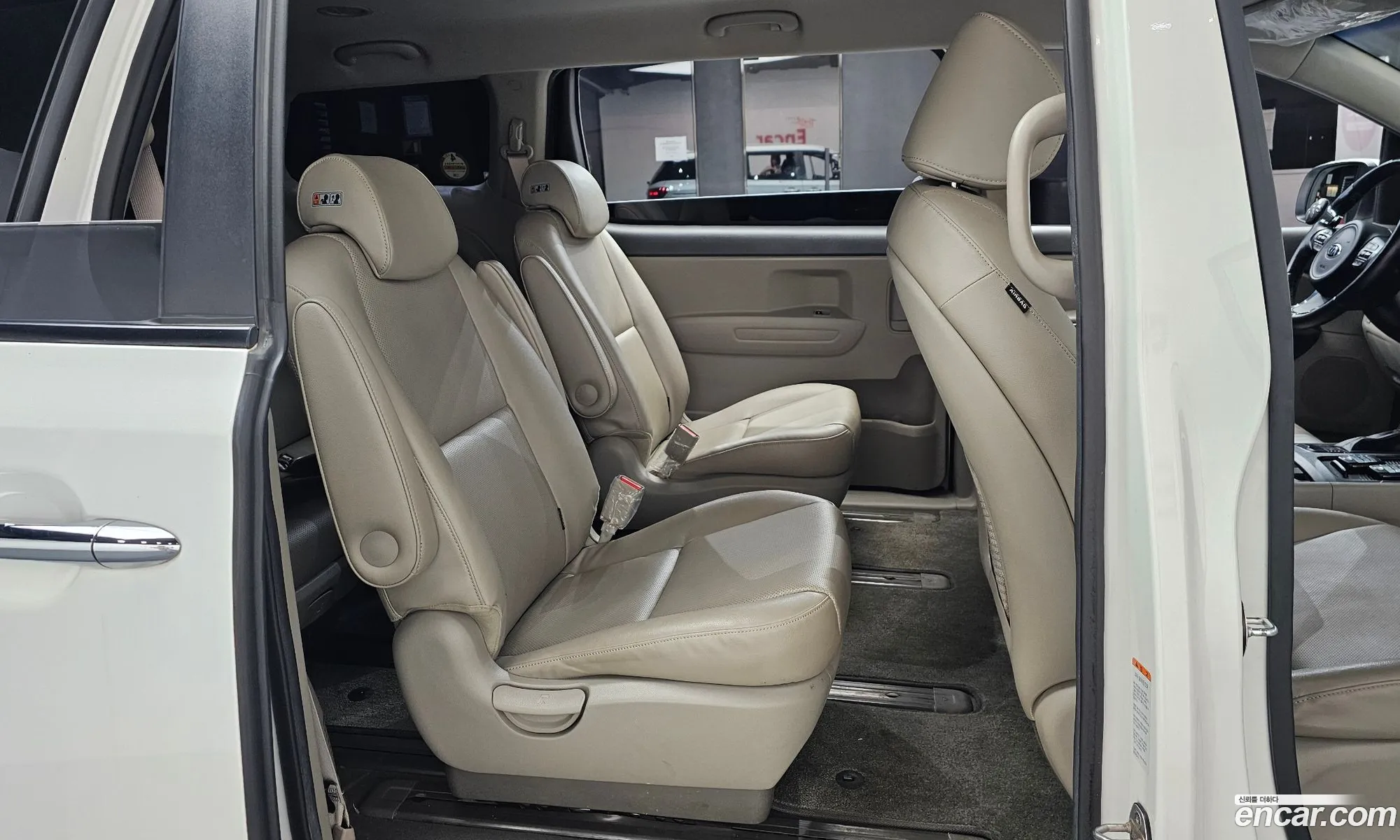 Kia Carnival 2015 KNAMB81ABFS054335 — 17