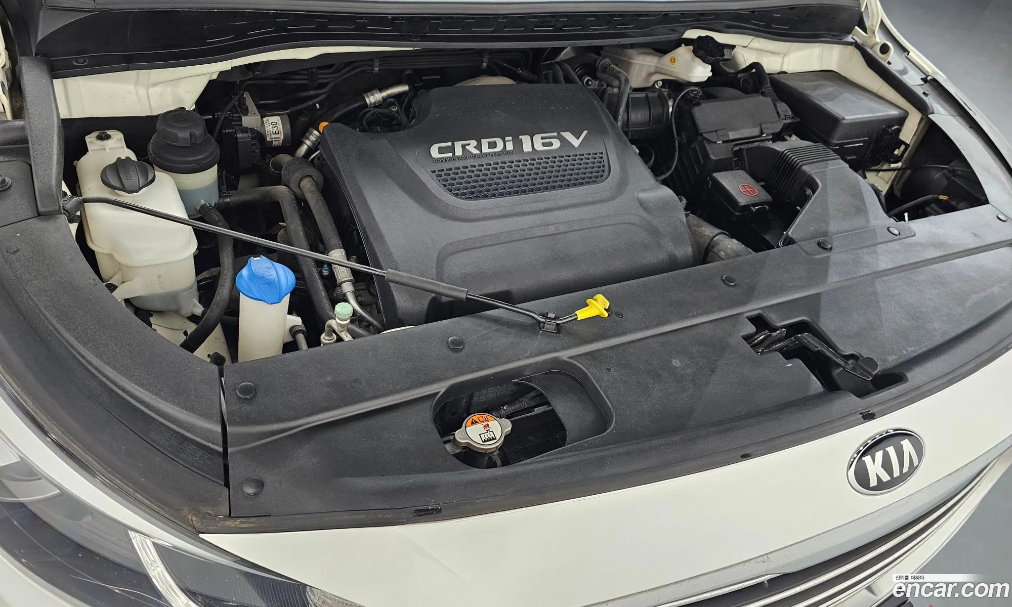 Kia Carnival 2015 KNAMB81ABFS054335 — 2