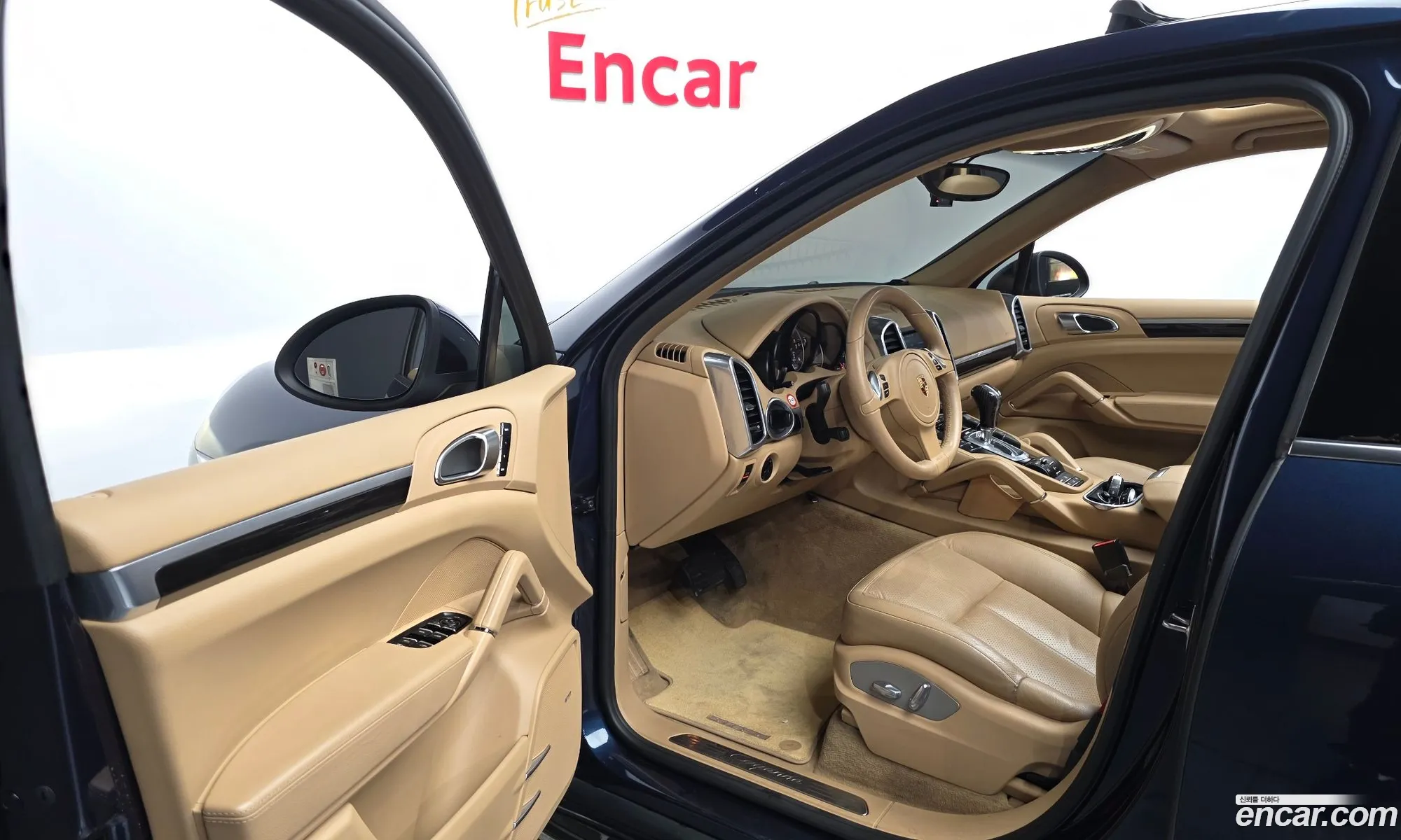 Porsche Cayenne 2011 — 12