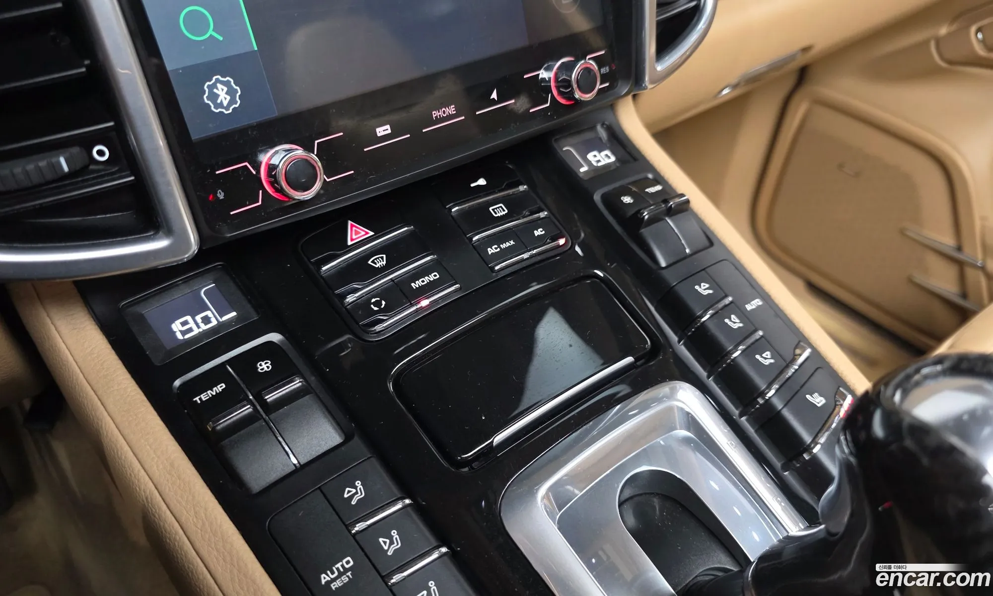 Porsche Cayenne 2011 — 14