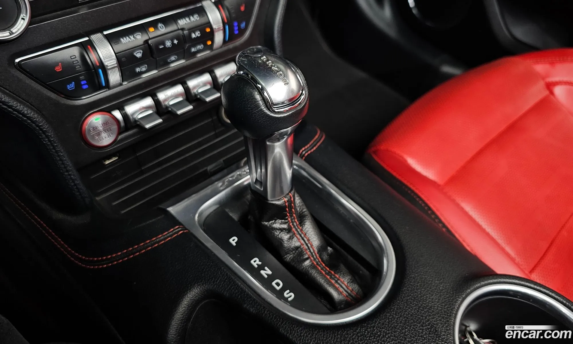 Ford Mustang 2021 — 18