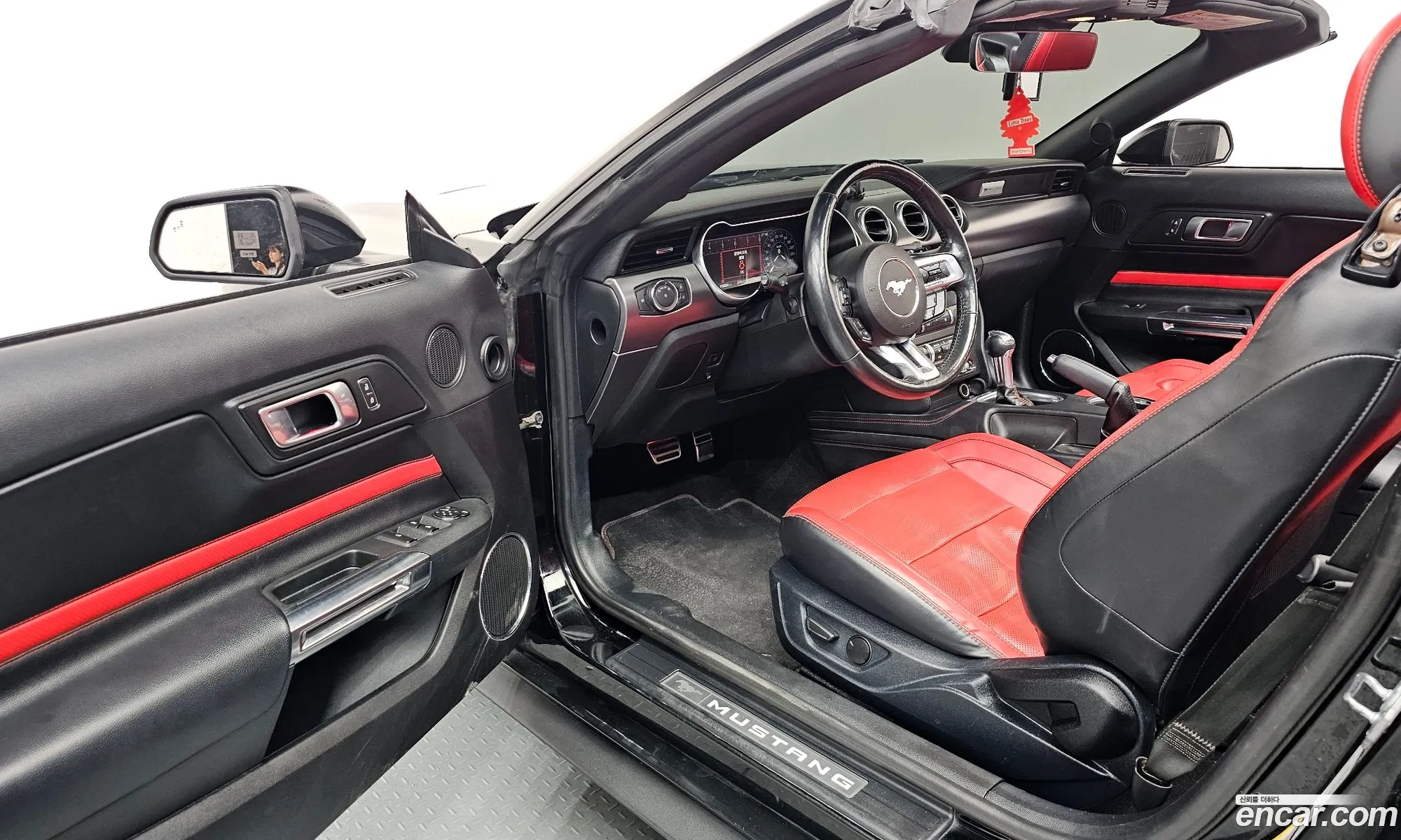 Ford Mustang 2021 — 8