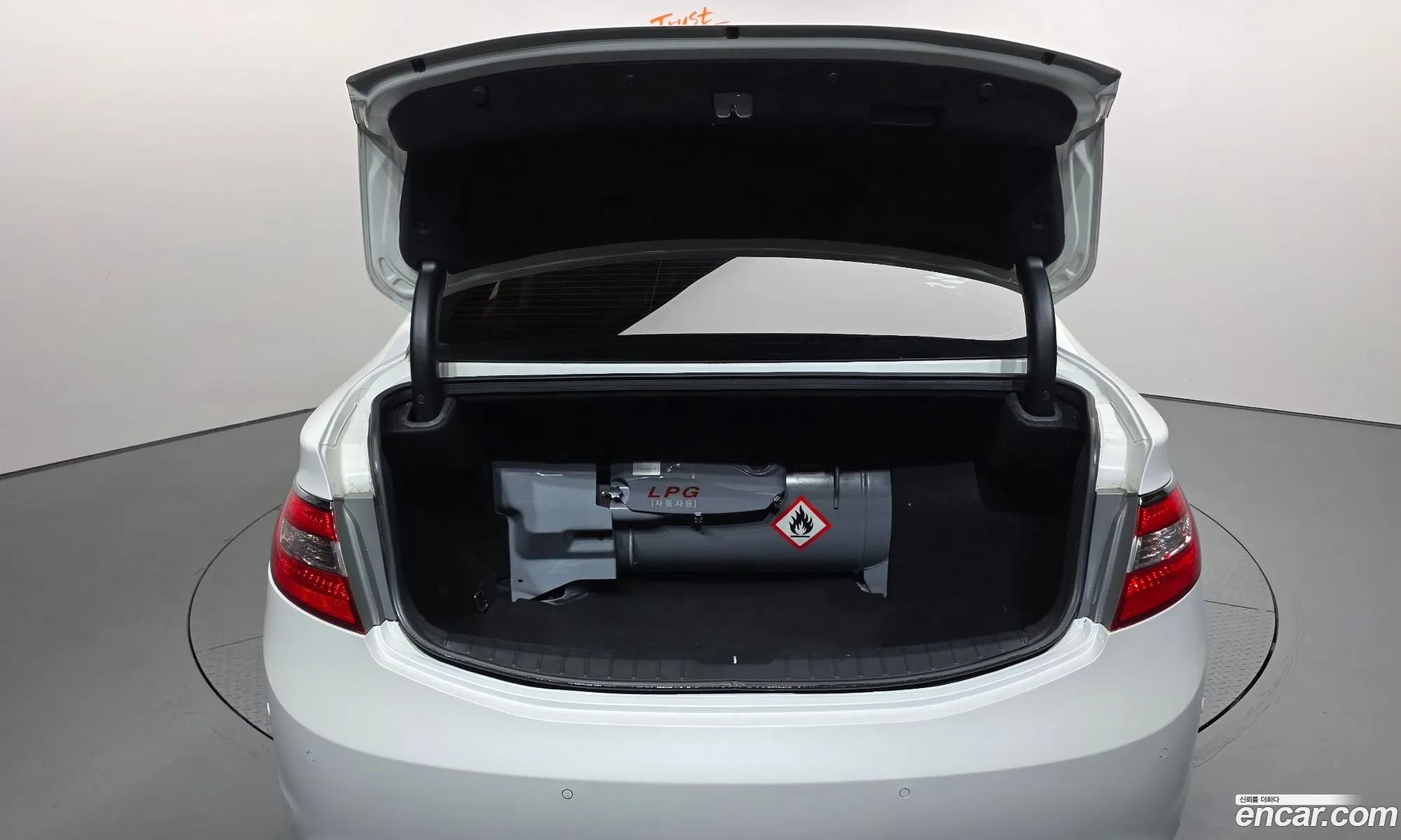 Hyundai Grandeur HG 2013 — 19