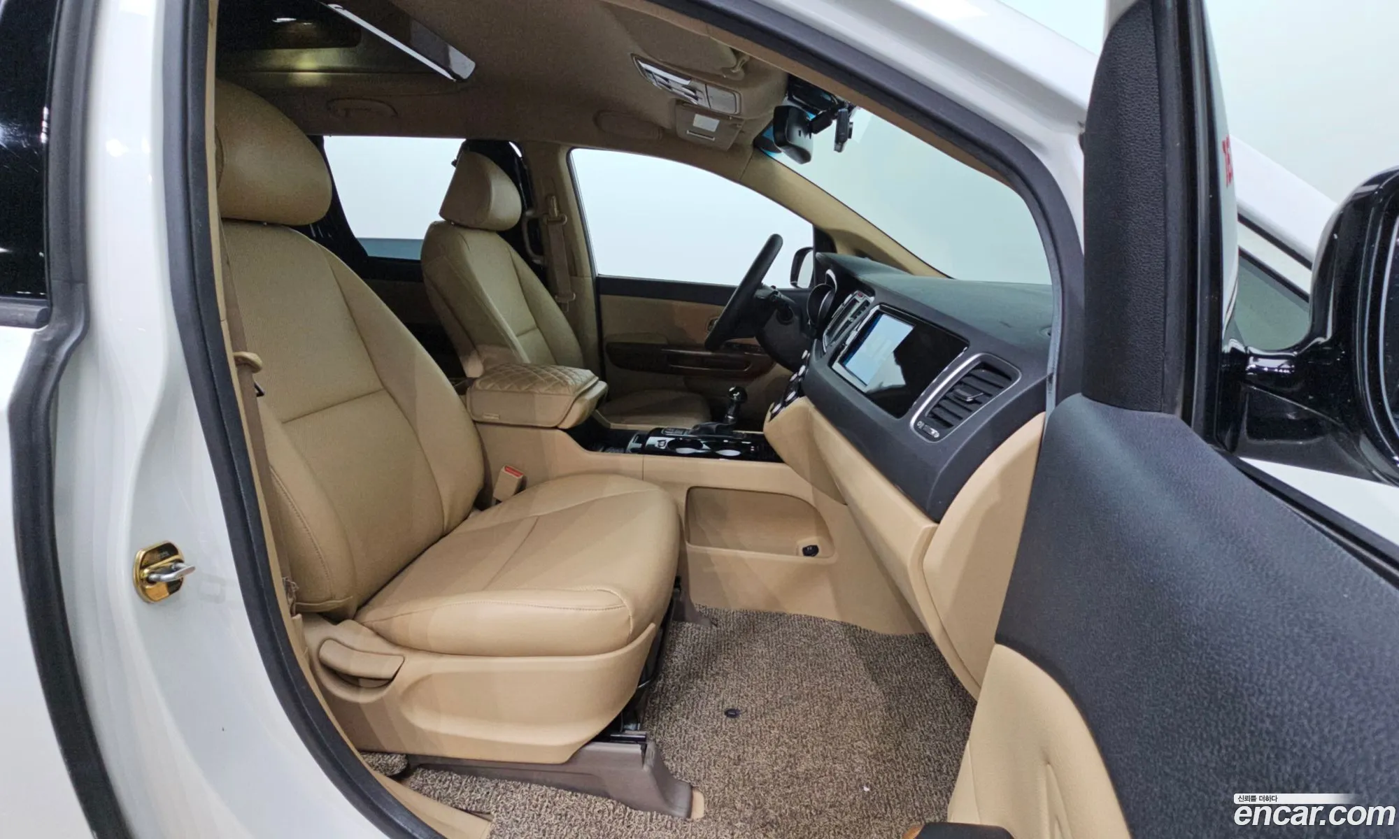 Kia Carnival 2014 — 10