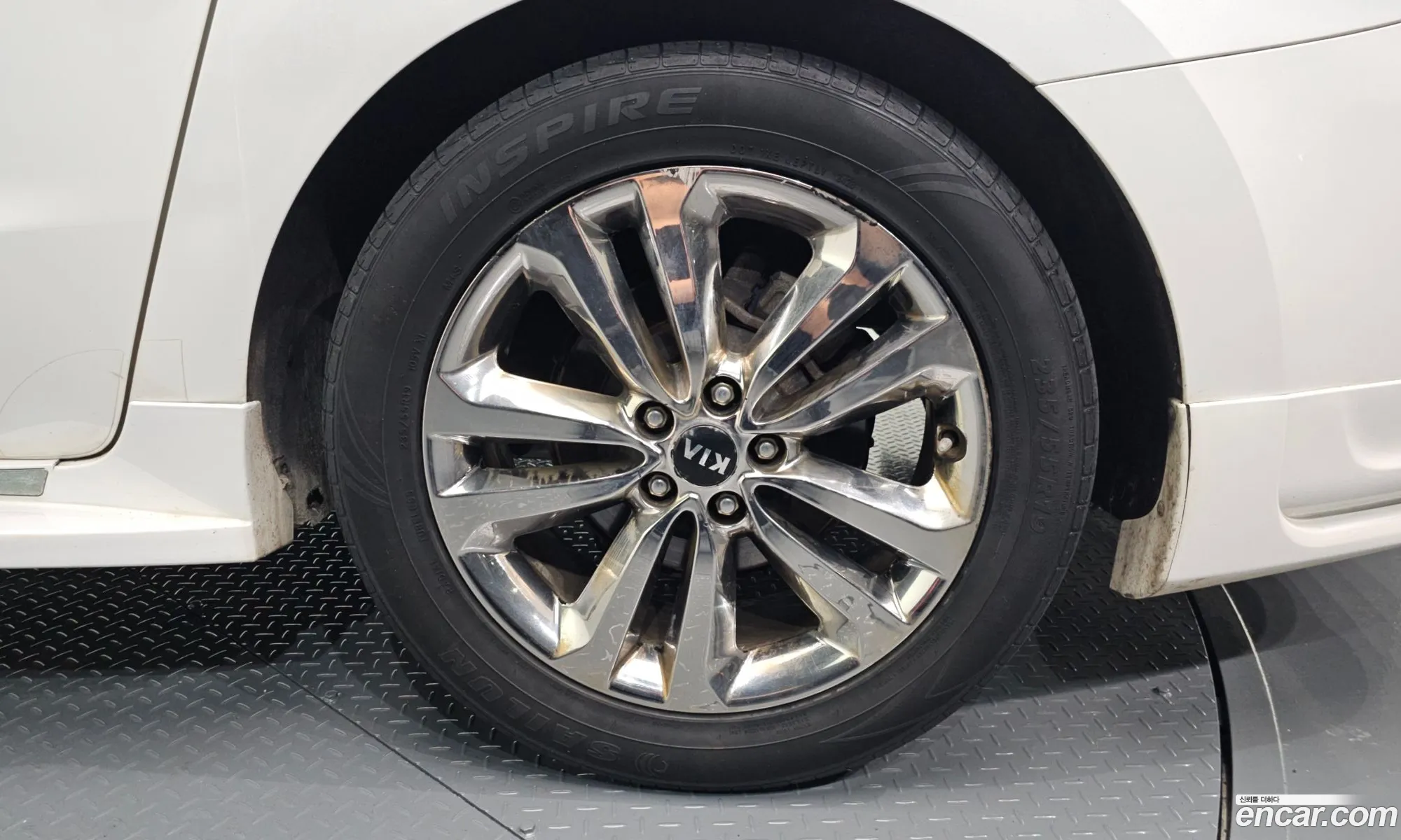 Kia Carnival 2014 — 23