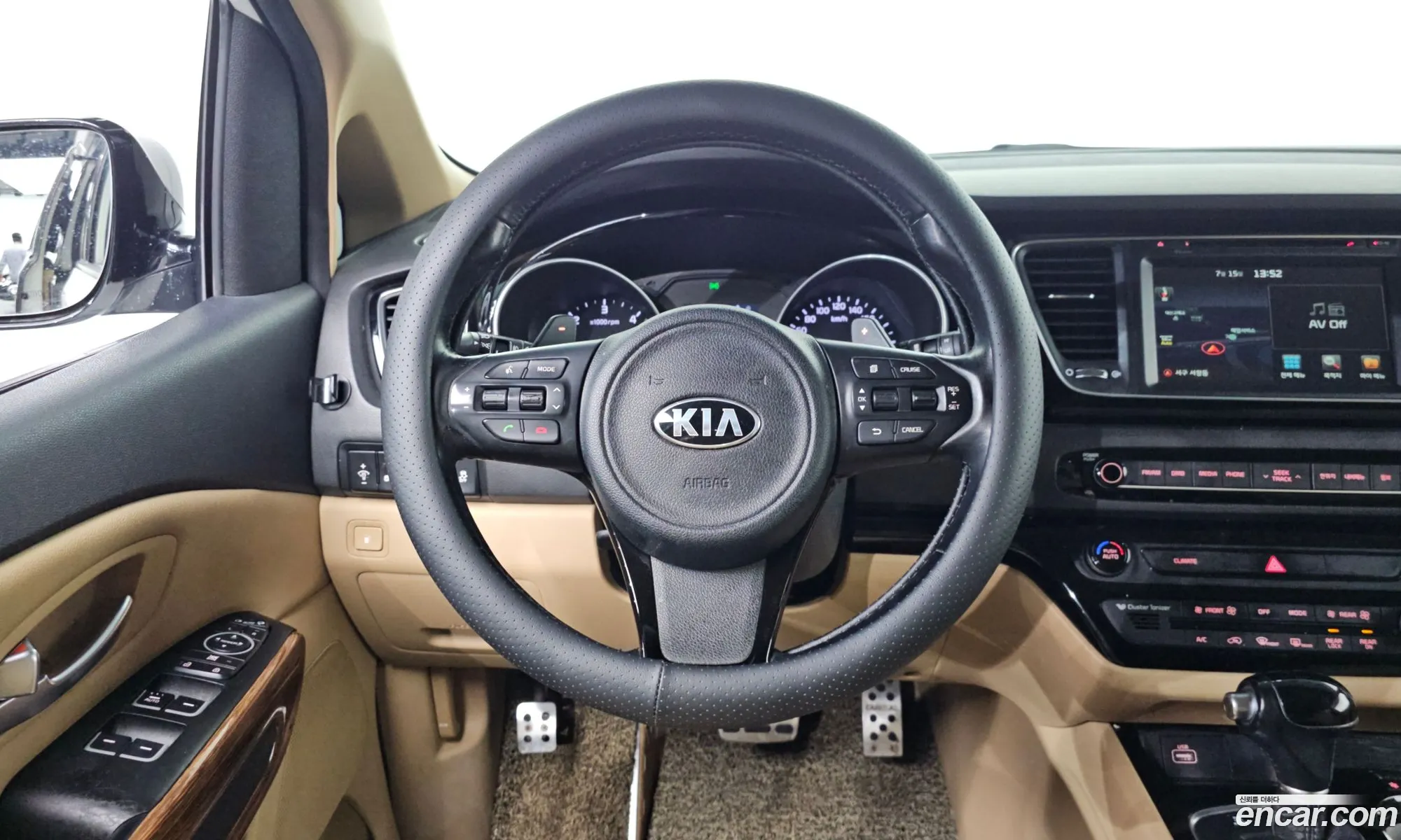 Kia Carnival 2014 — 6