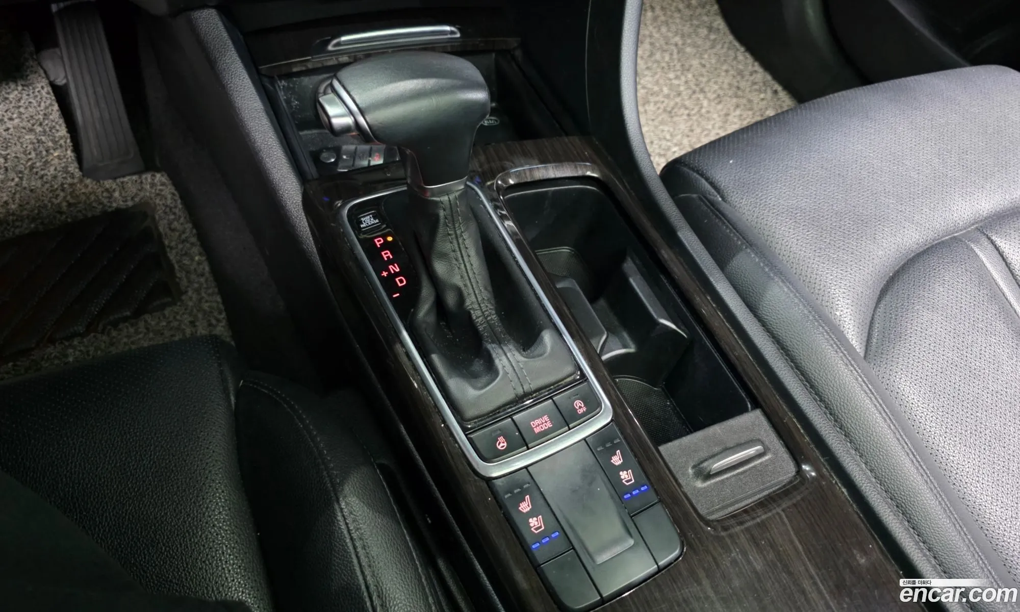 Kia K5 2015 — 17