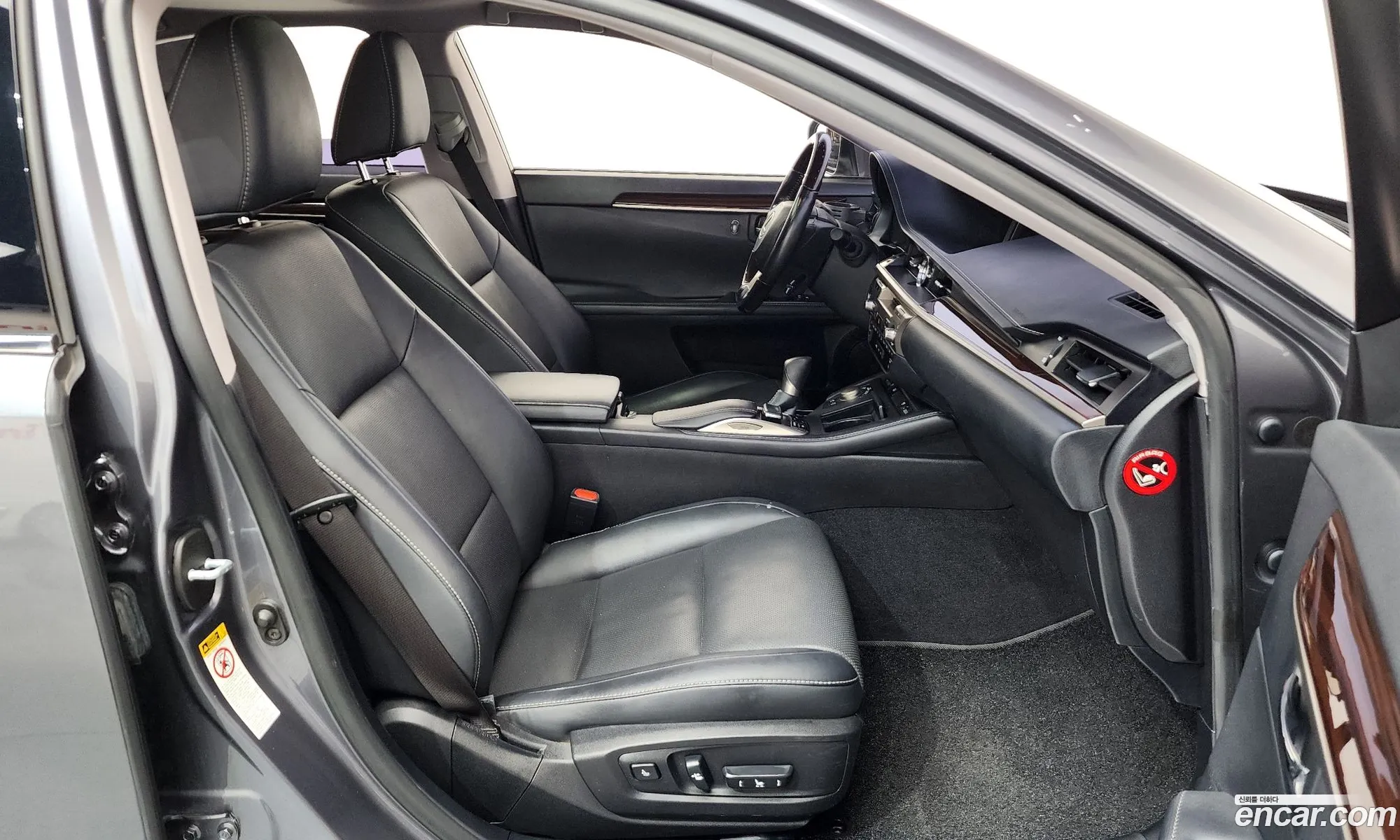 Lexus ES300h 2017 — 7