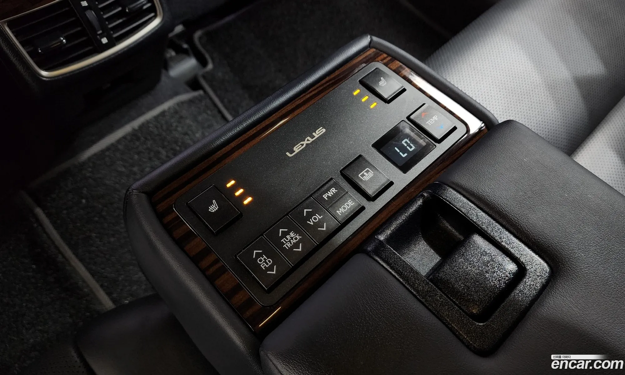 Lexus ES300h 2017 — 15