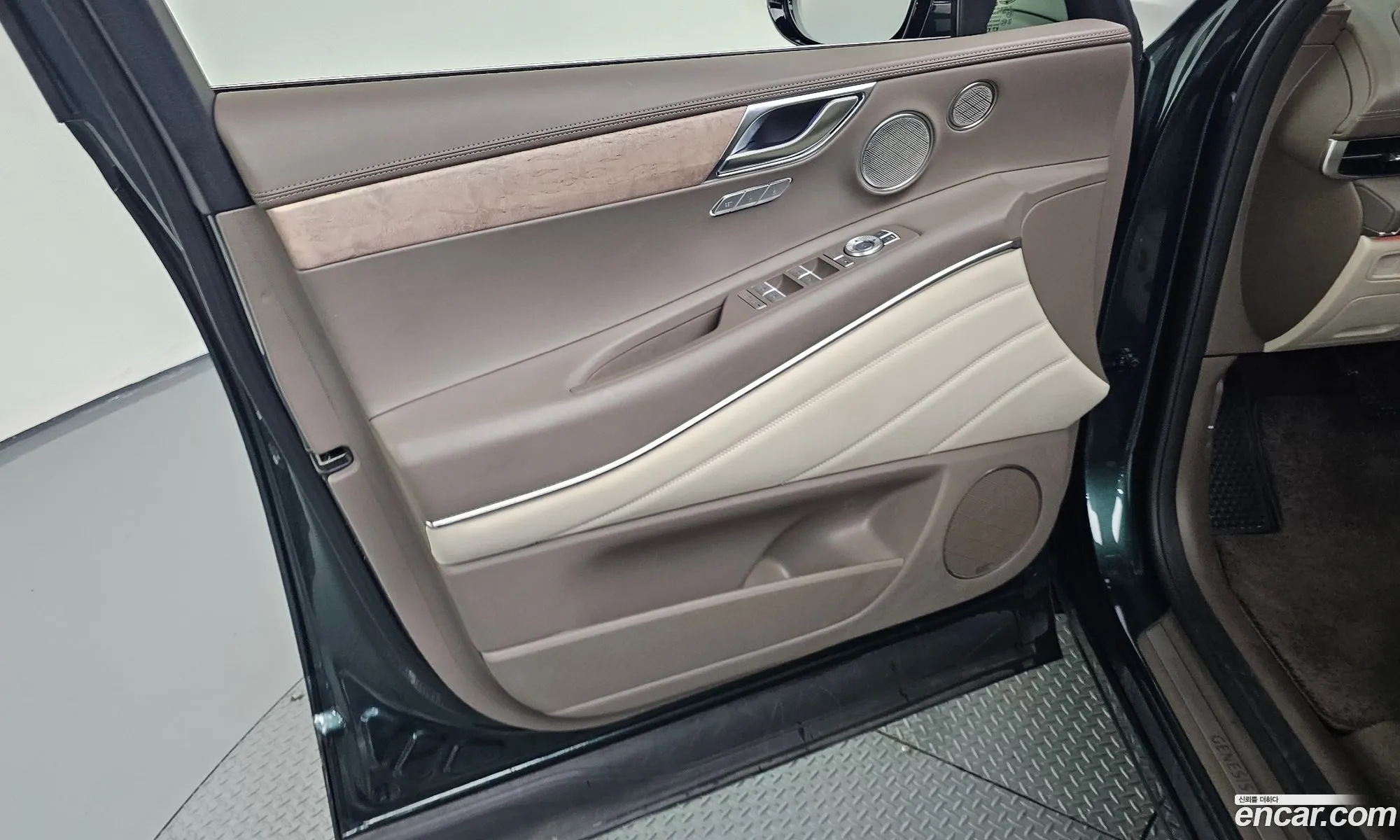 Genesis GV80 2020 KMTHA81BBLU015659 — 28