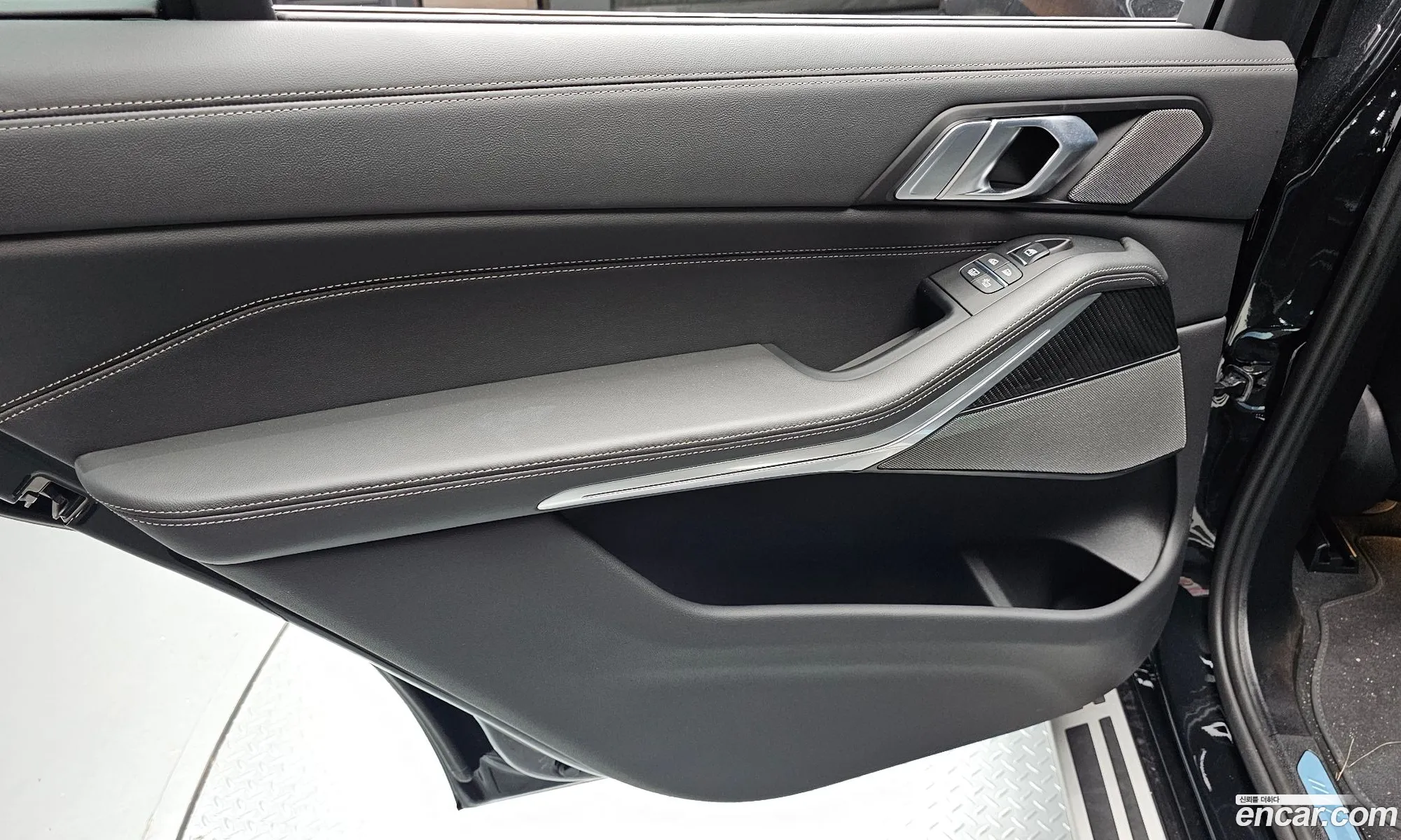 BMW X7 2025 — 32