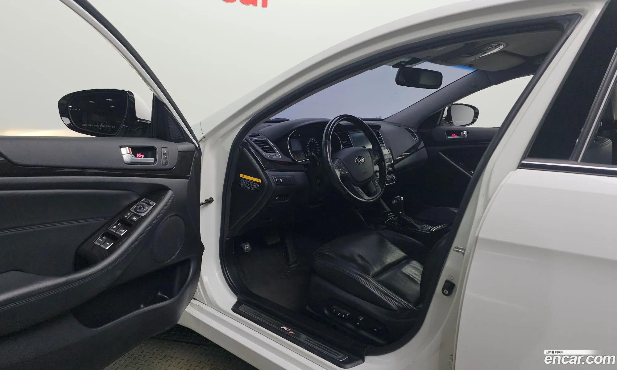 Kia K7 2013 KNALM415BDA112385 — 17