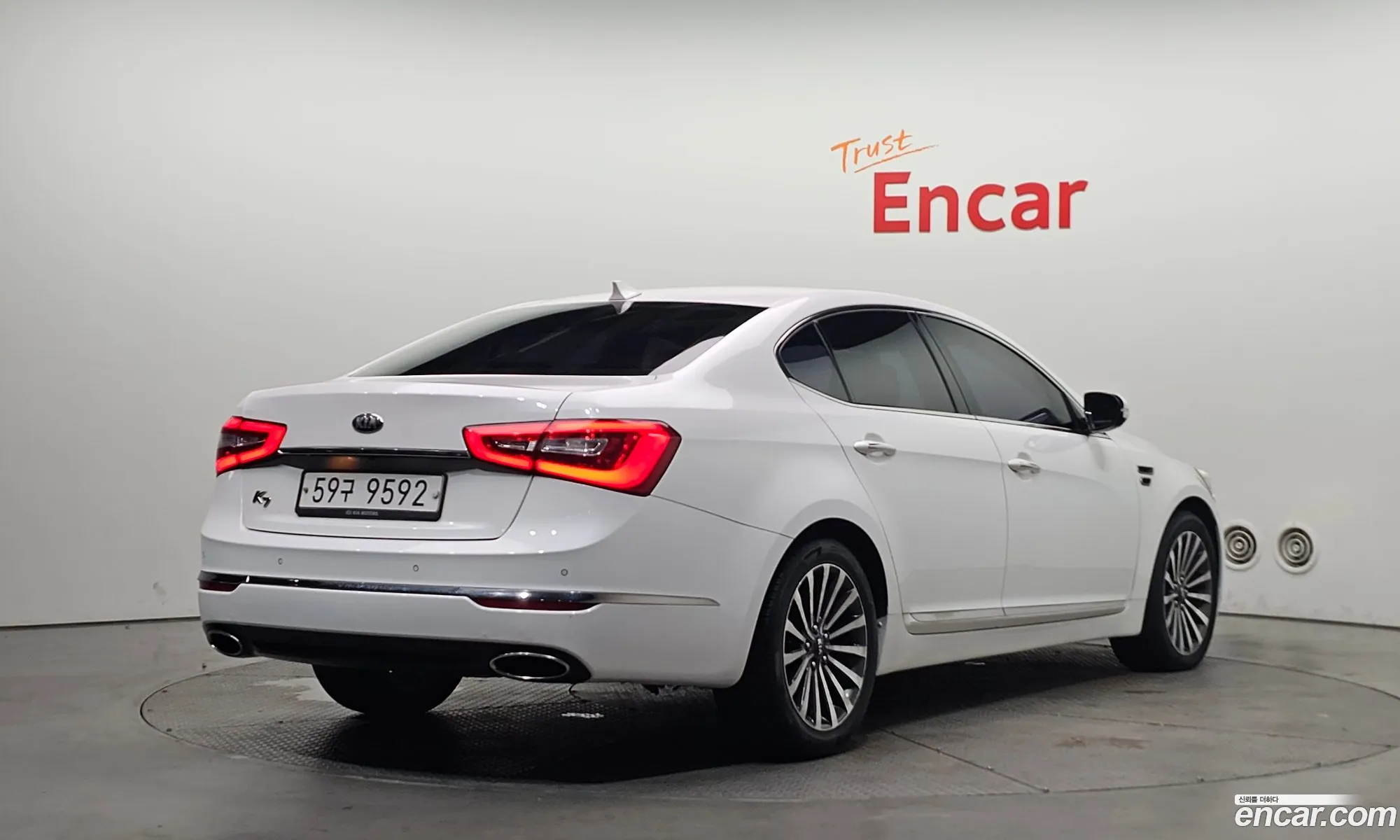 Kia K7 2013 KNALM415BDA112385 — 5