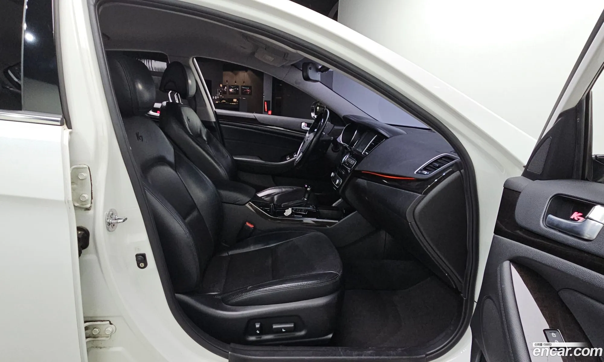 Kia K7 2013 KNALM415BDA112385 — 8
