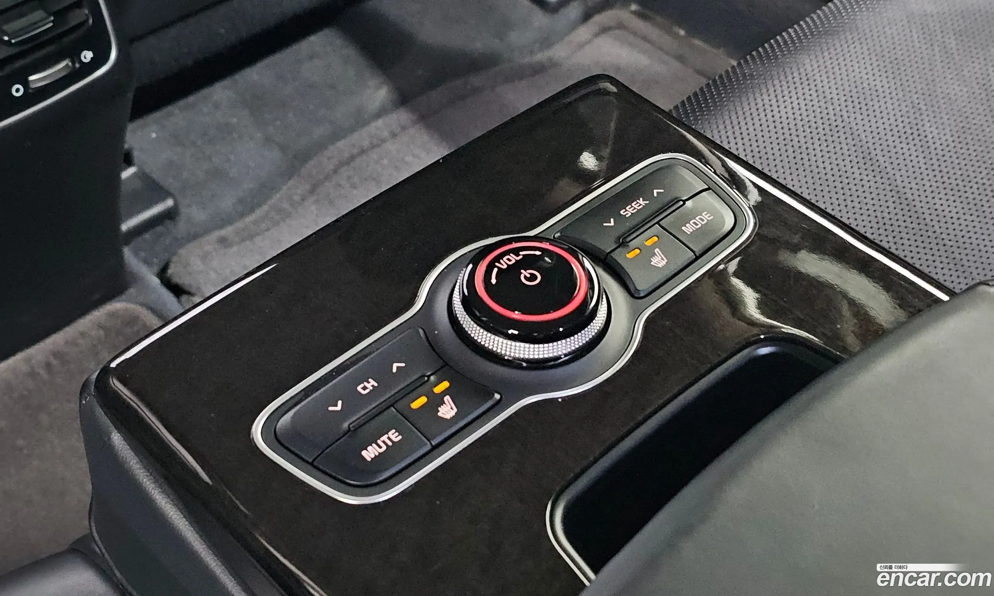 Kia K7 2013 KNALM415BDA112385 — 18
