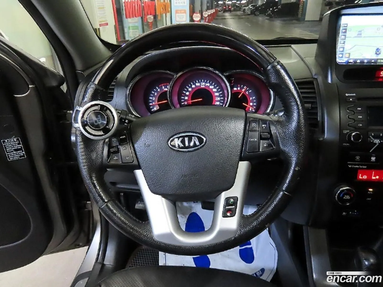 Kia Sorento R 2011 — 18