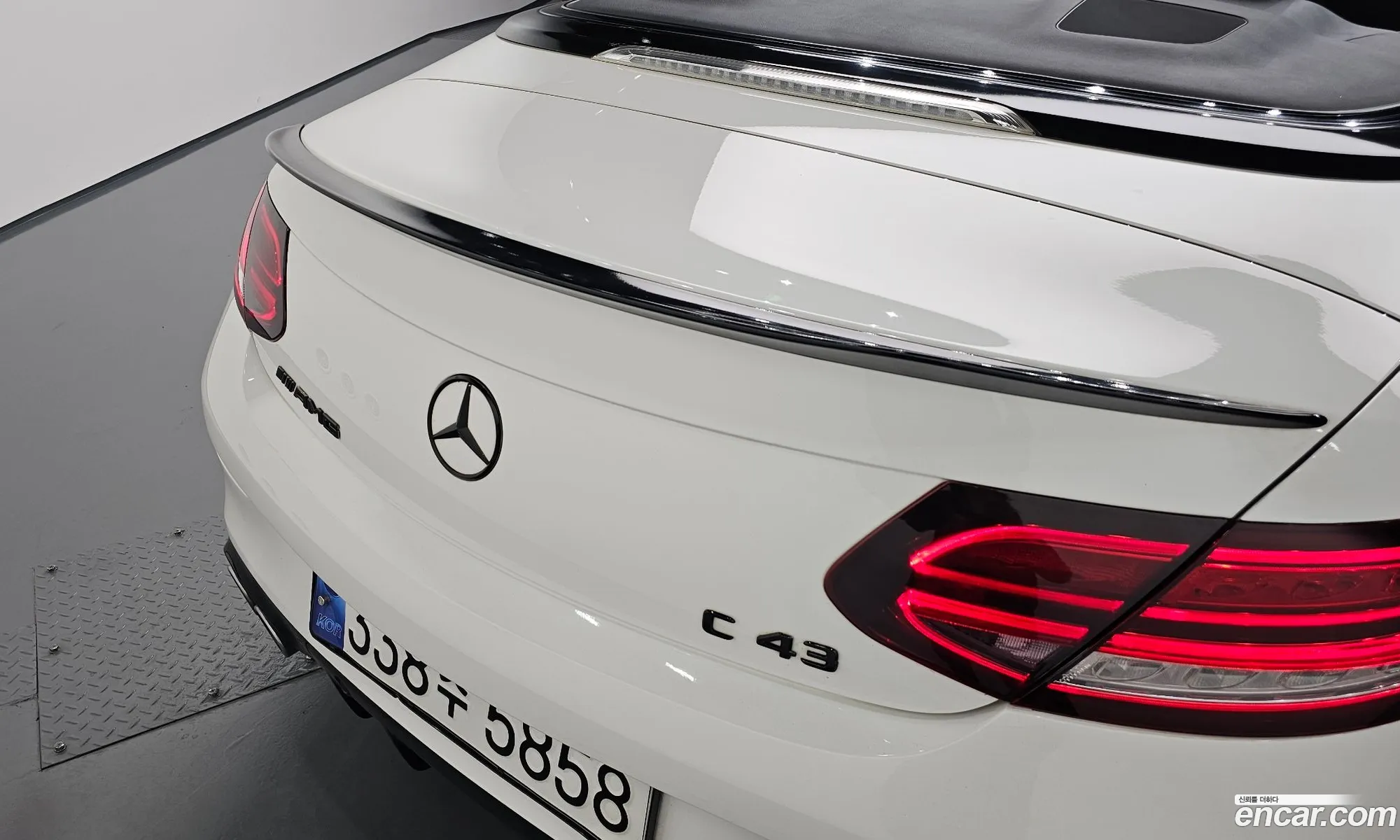 Mercedes-Benz C-Class W205 2019 — 33