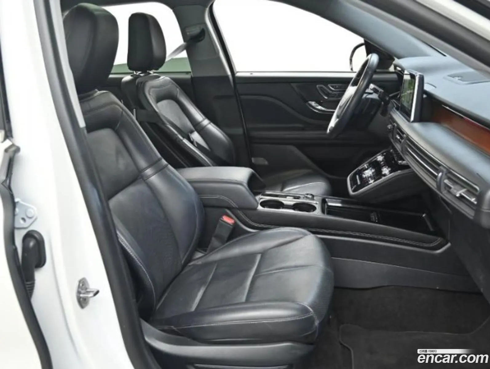 Lincoln Corsair 2021 — 11