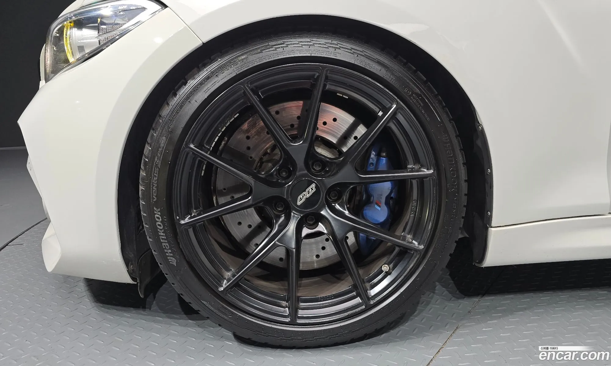 BMW M2 2017 WBS1H9102H7A18367 — 33