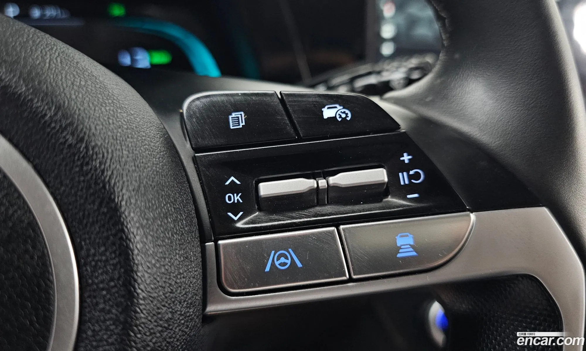 Hyundai Elantra Hybrid 2025 — 2