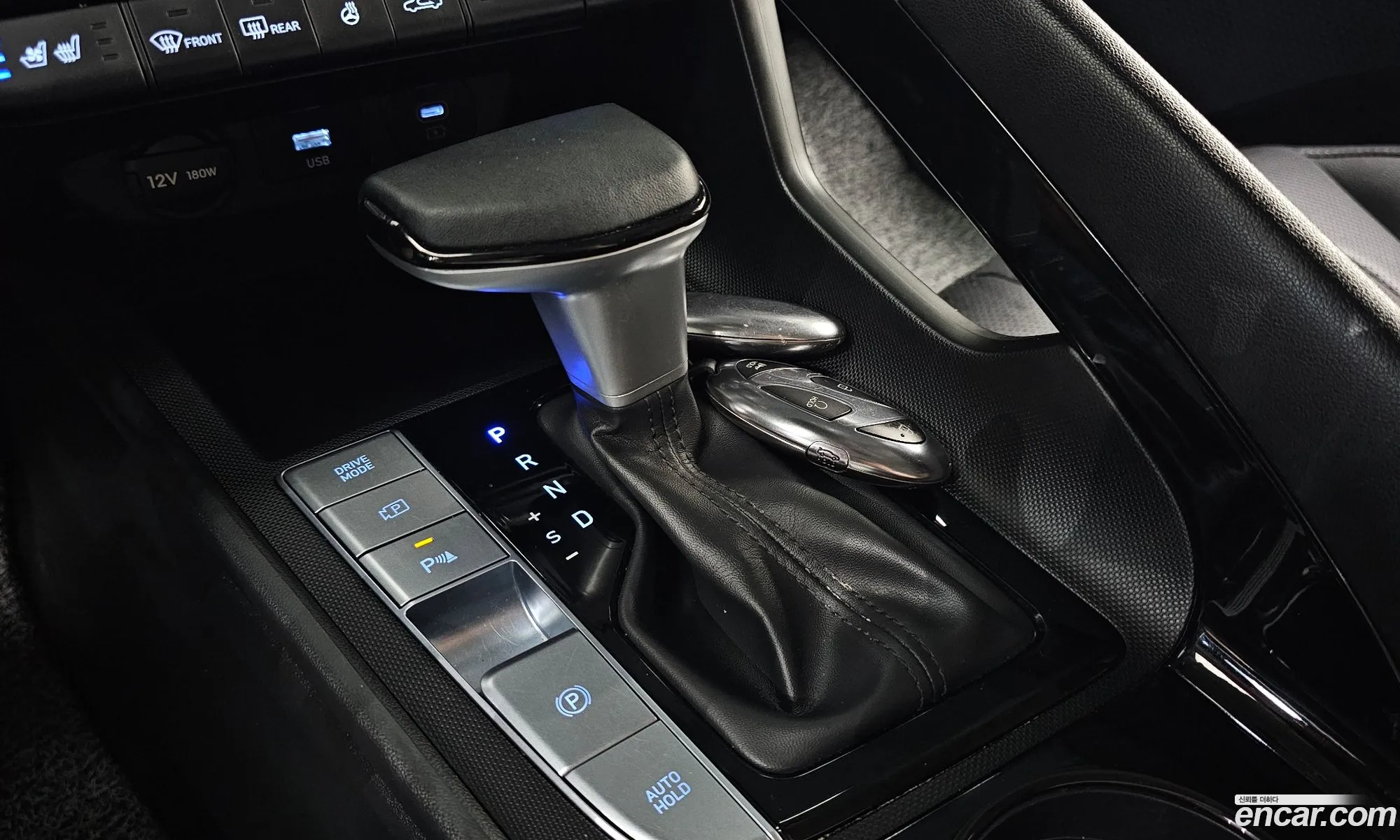 Hyundai Elantra Hybrid 2025 — 3