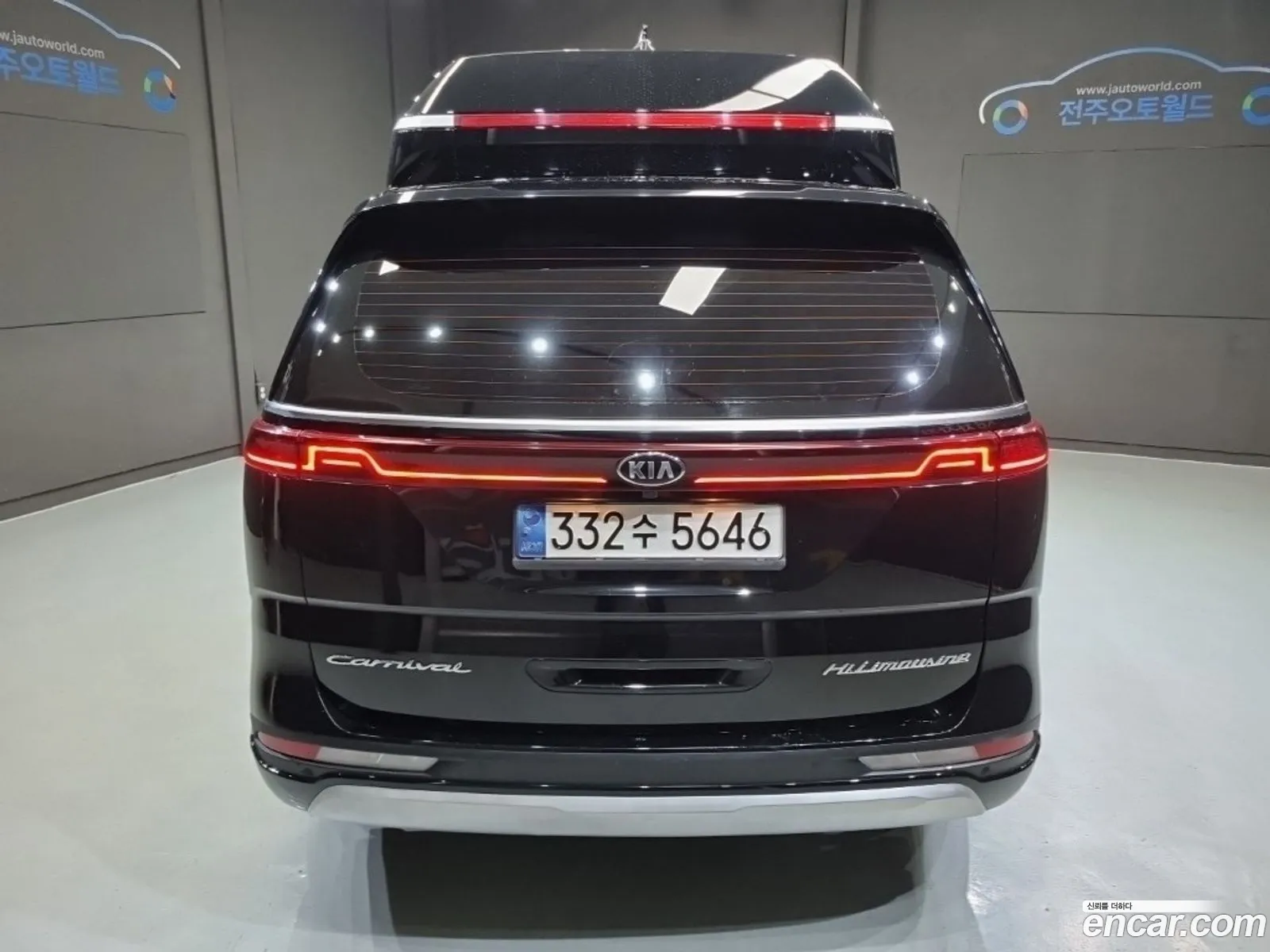 Kia Carnival 2021 — 18