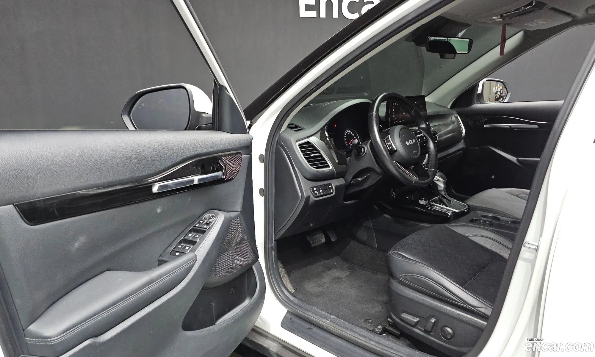 Kia Seltos 2022 KNAET812GPK339685 — 23