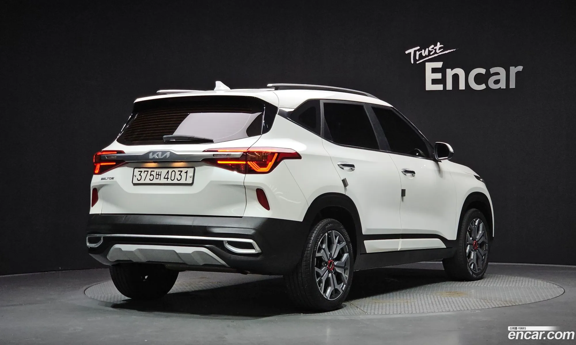 Kia Seltos 2022 KNAET812GPK339685 — 17
