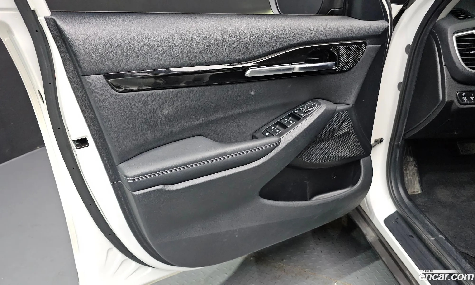 Kia Seltos 2022 KNAET812GPK339685 — 16
