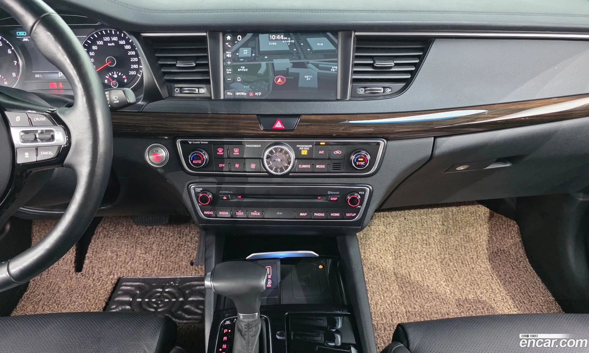 Kia K7 2018 KNALD418BJA146949 — 19