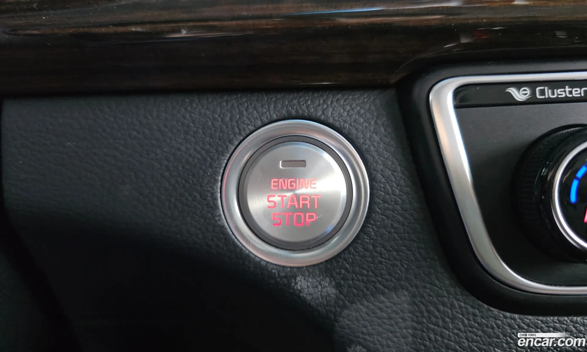 Kia K7 2018 KNALD418BJA146949 — 33