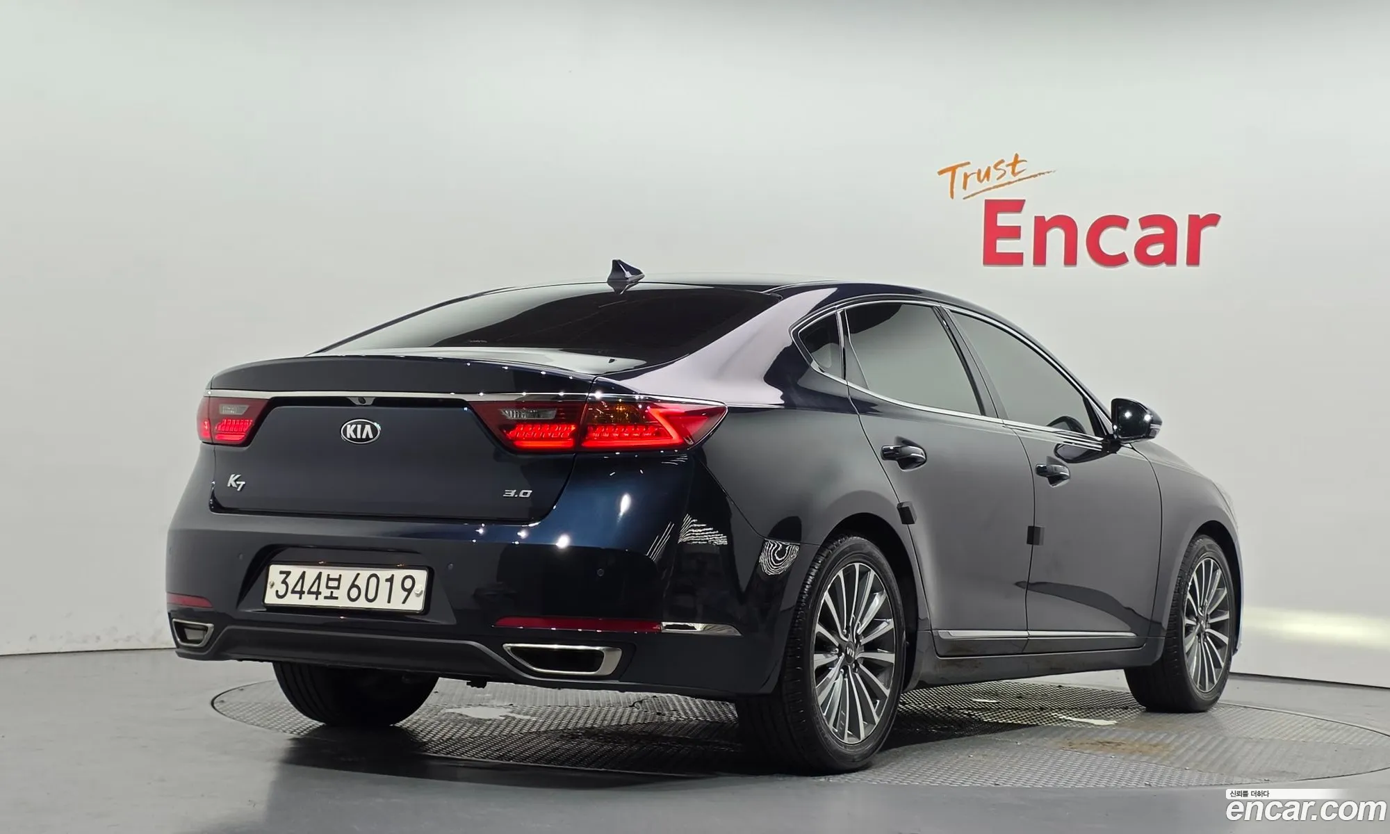 Kia K7 2018 KNALD418BJA146949 — 29
