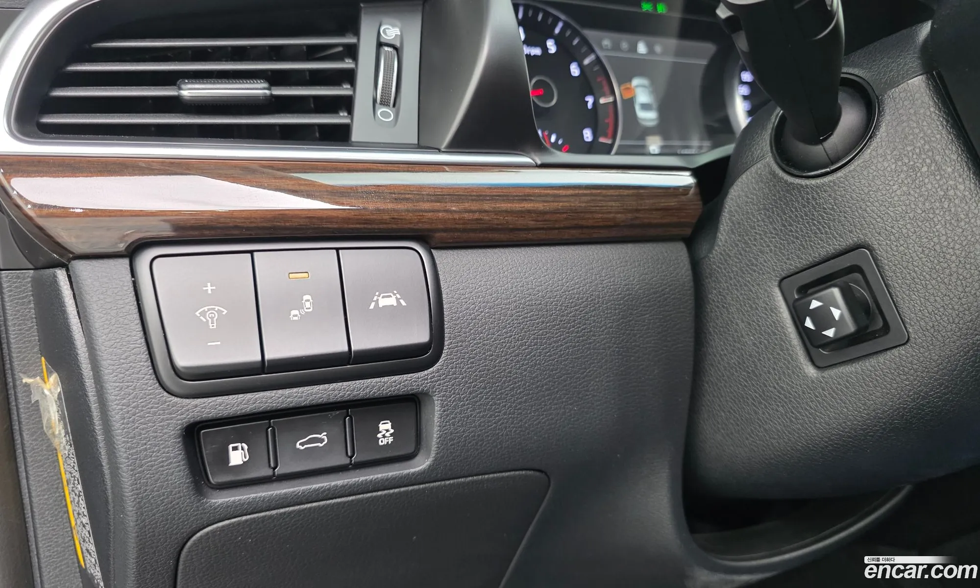 Kia K7 2018 KNALD418BJA146949 — 9