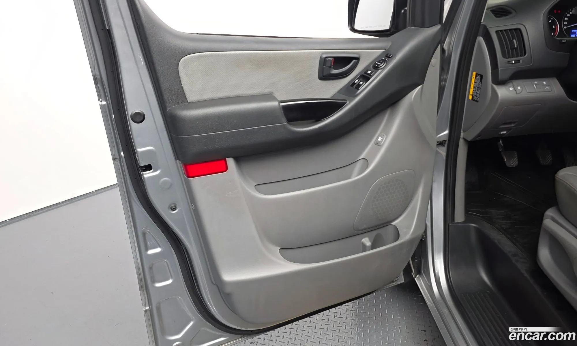 Hyundai Grand Starex 2021 — 25
