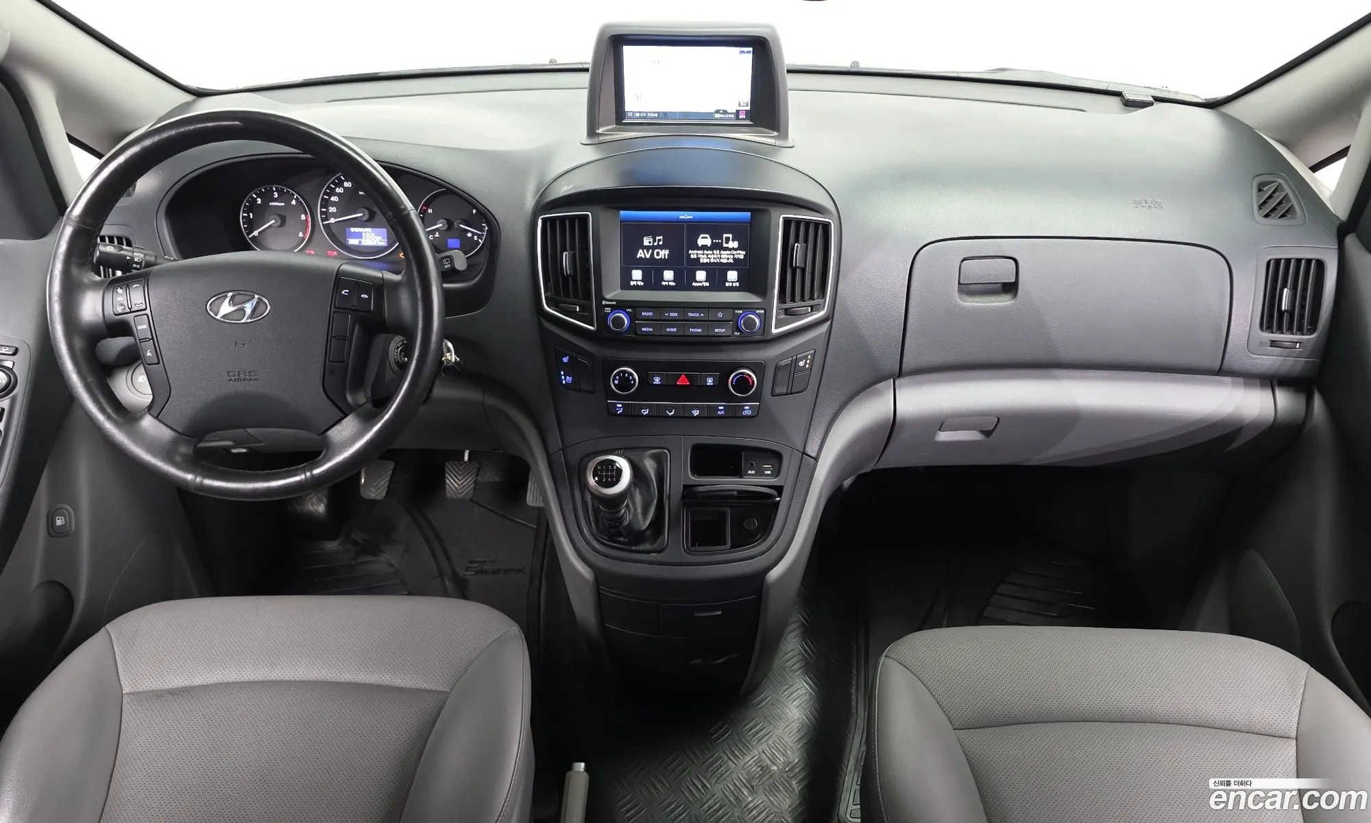 Hyundai Grand Starex 2021 — 12