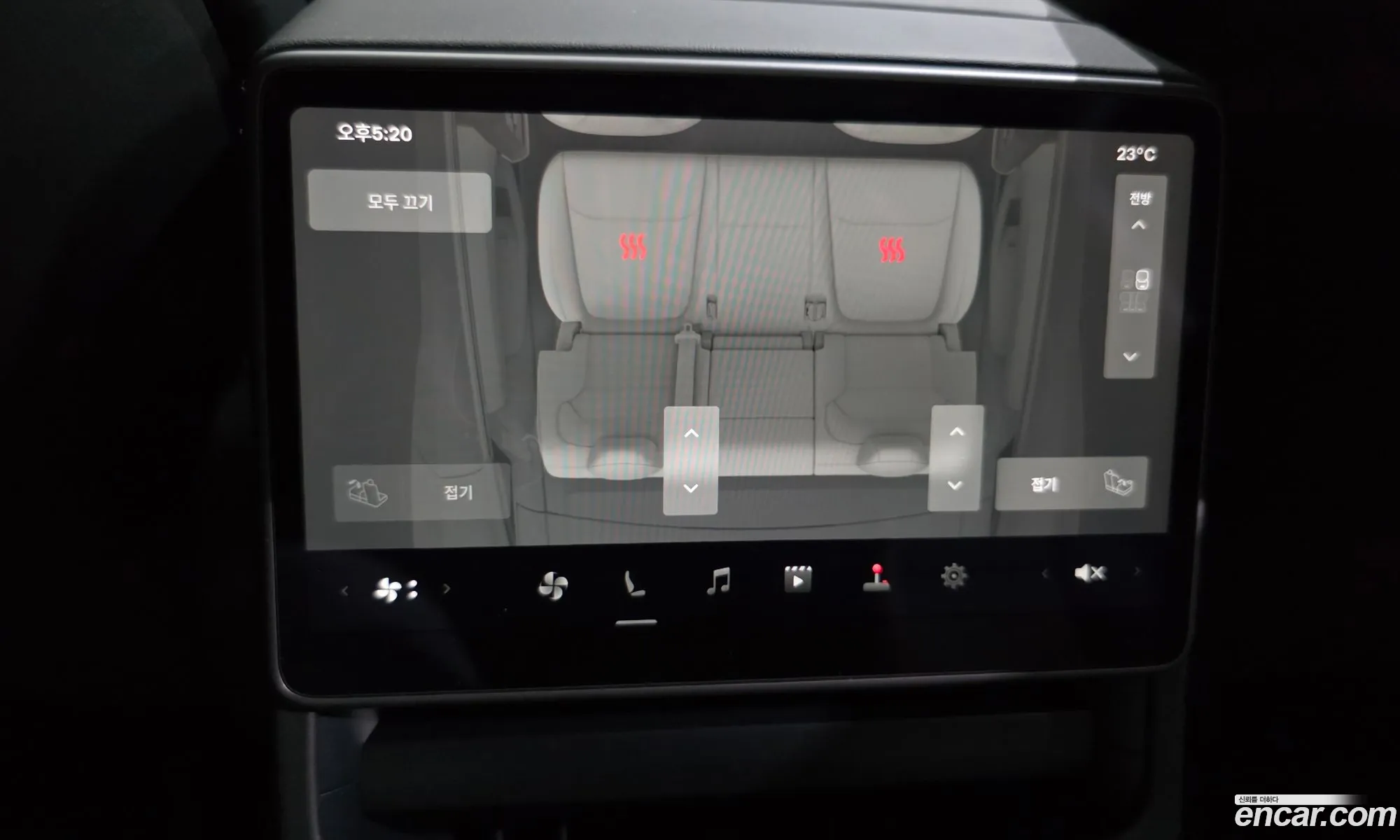 Tesla Model Y 2025 LRWYGCFJ8SC064821 — 20