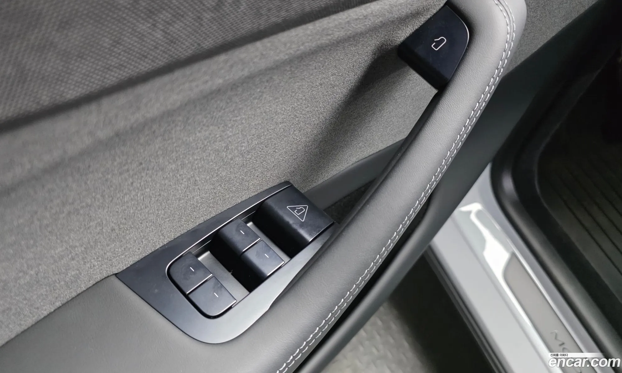 Tesla Model Y 2025 LRWYGCFJ8SC064821 — 19