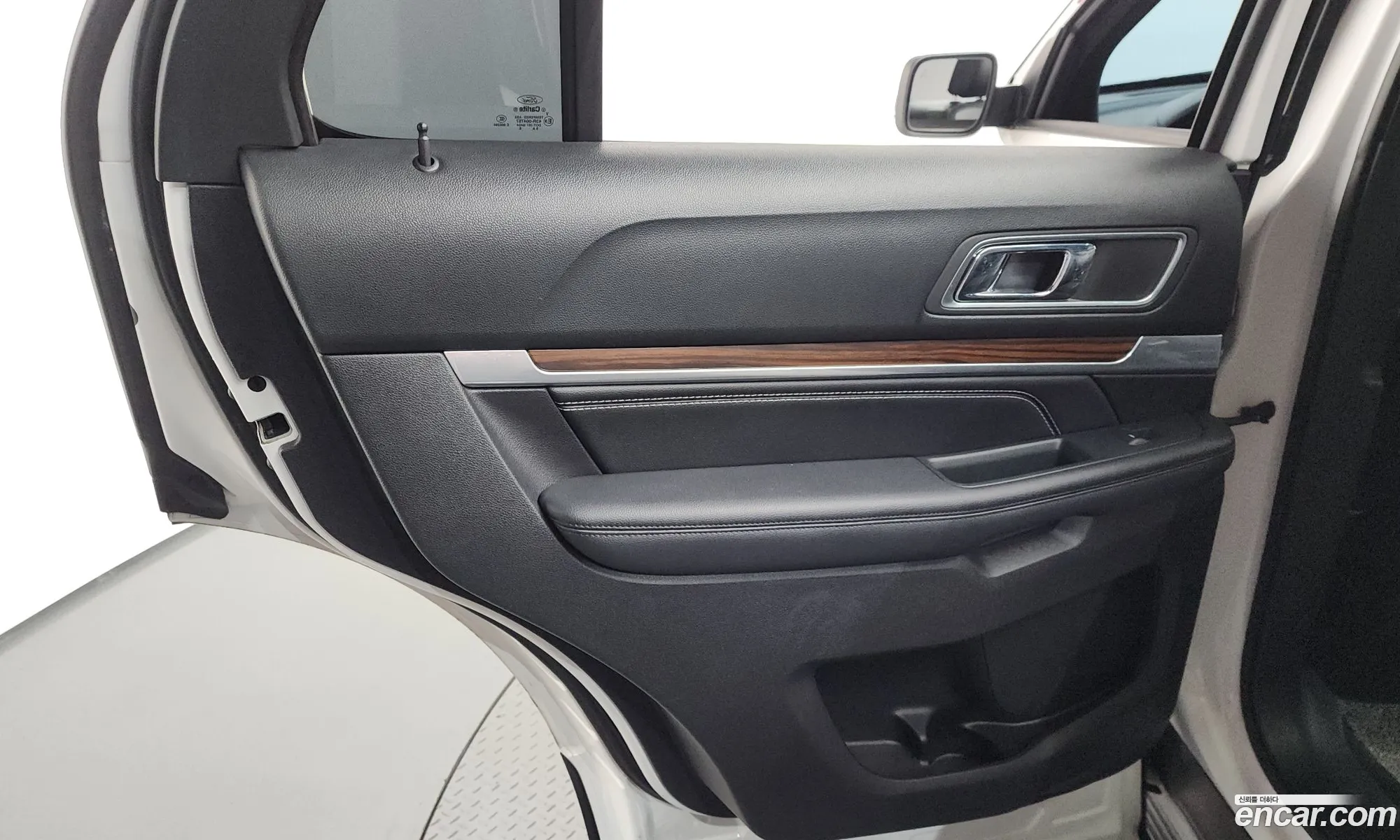 Ford Explorer 2019 — 35