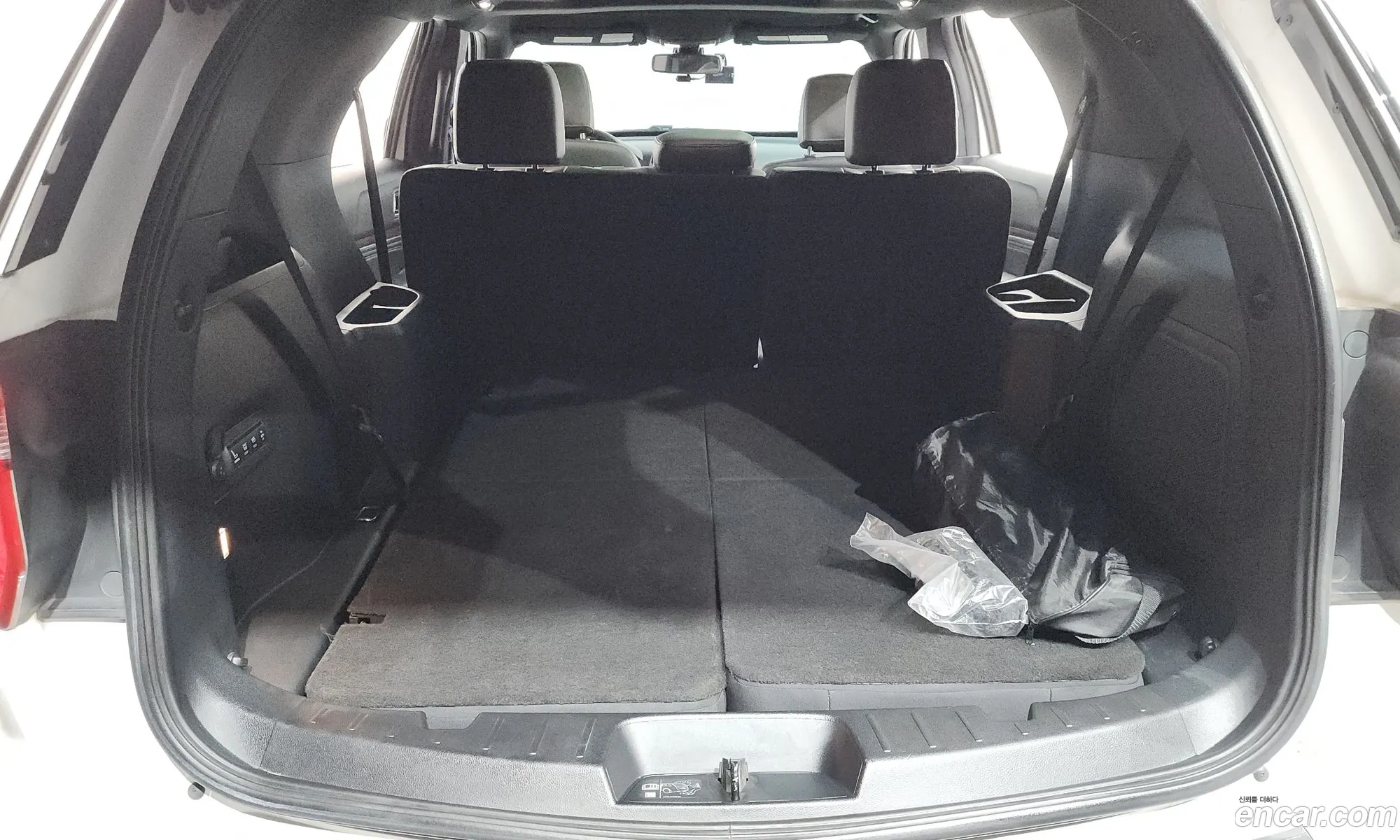 Ford Explorer 2019 — 17