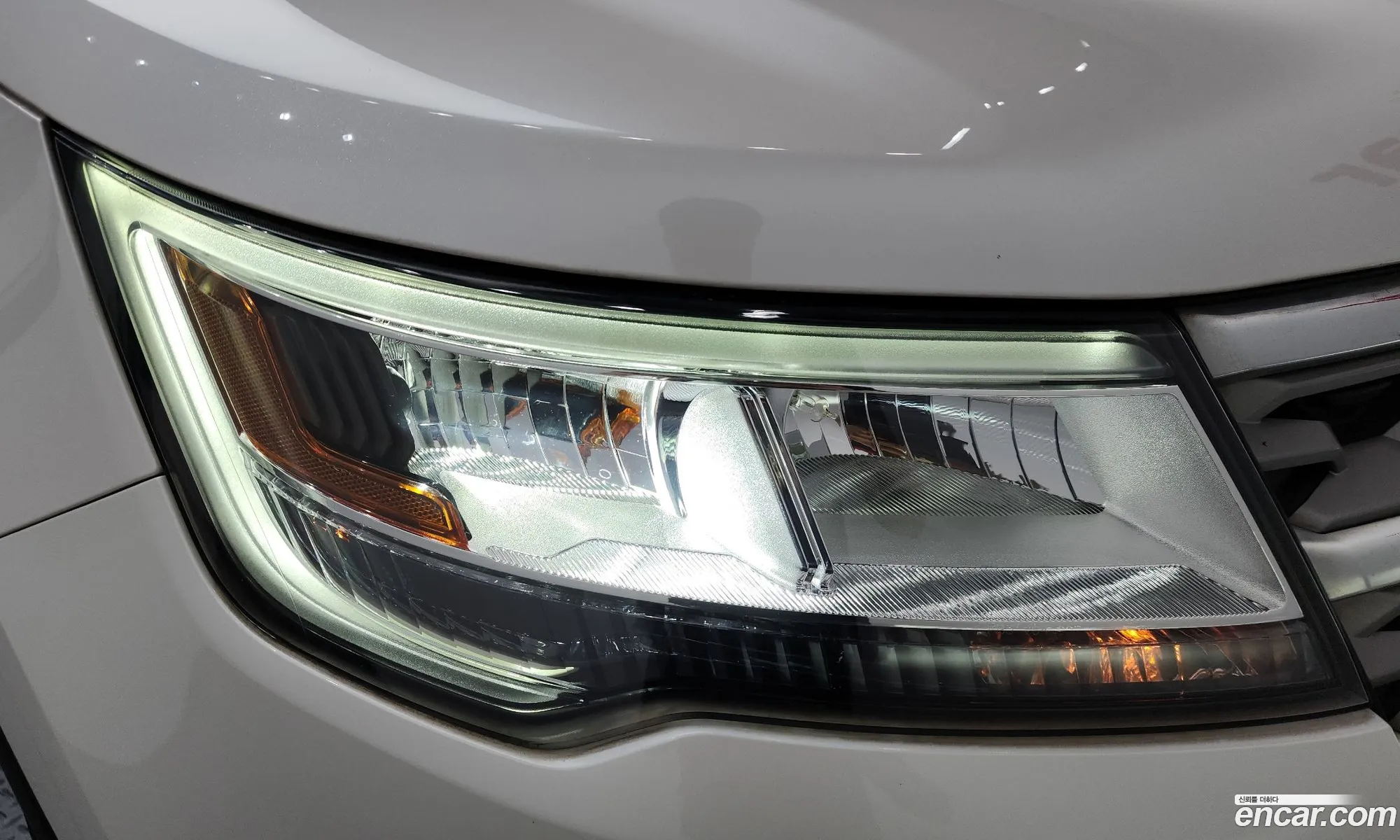 Ford Explorer 2019 — 28