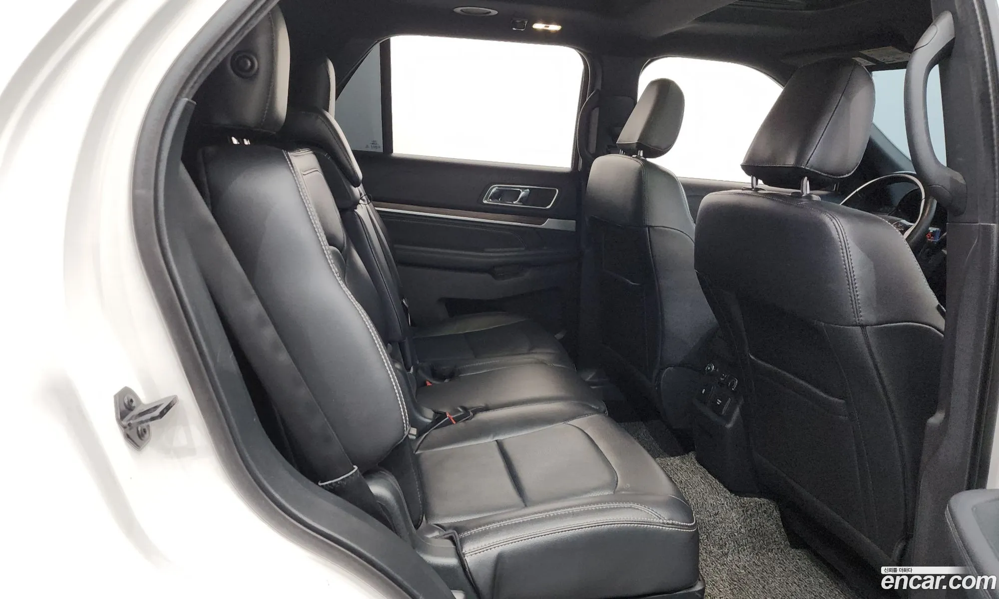 Ford Explorer 2019 — 10