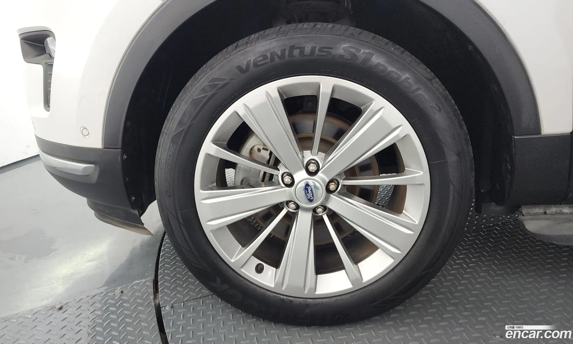 Ford Explorer 2019 — 8