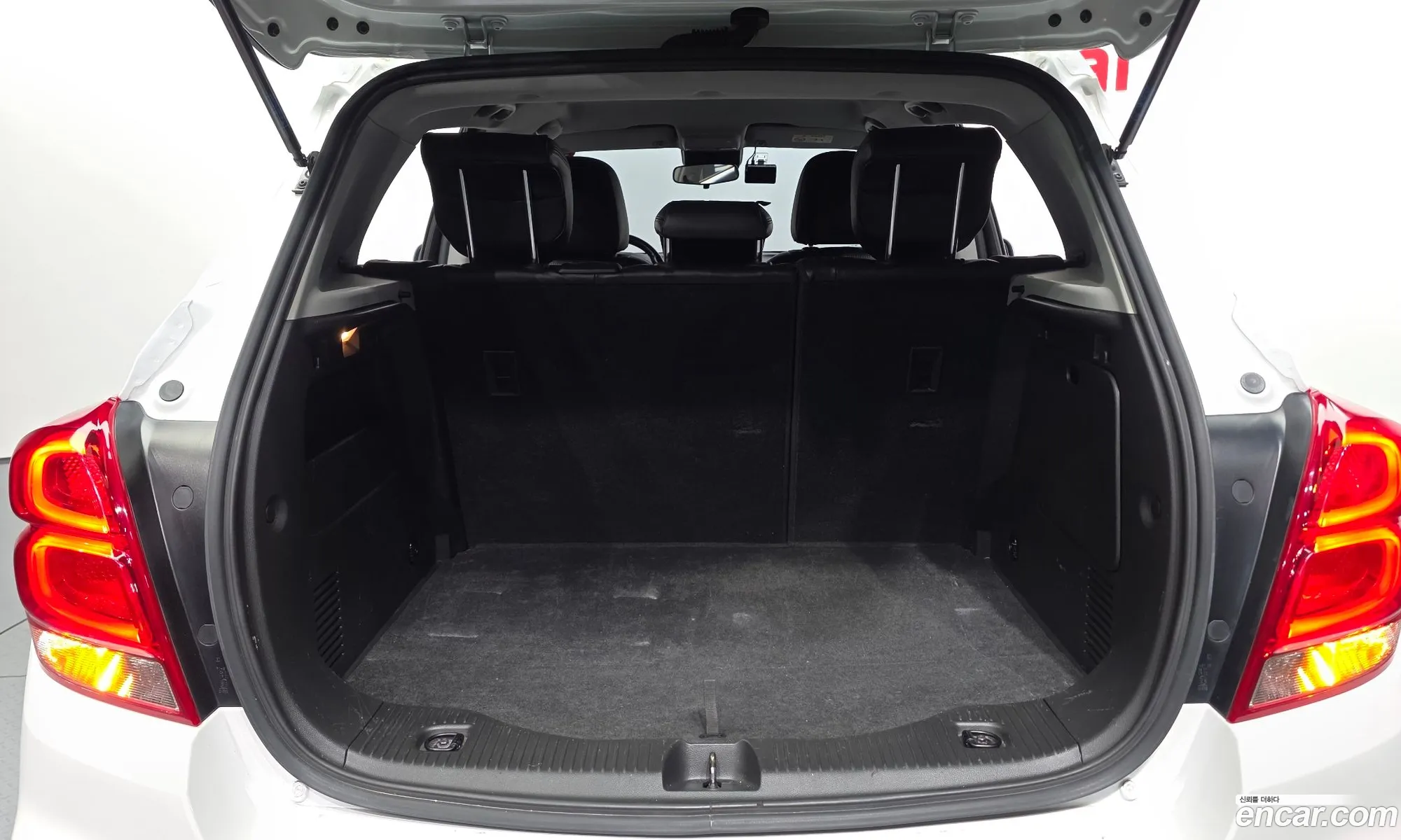Chevrolet (GM Daewoo) Trax 2021 KLABA76BDMB334467 — 21