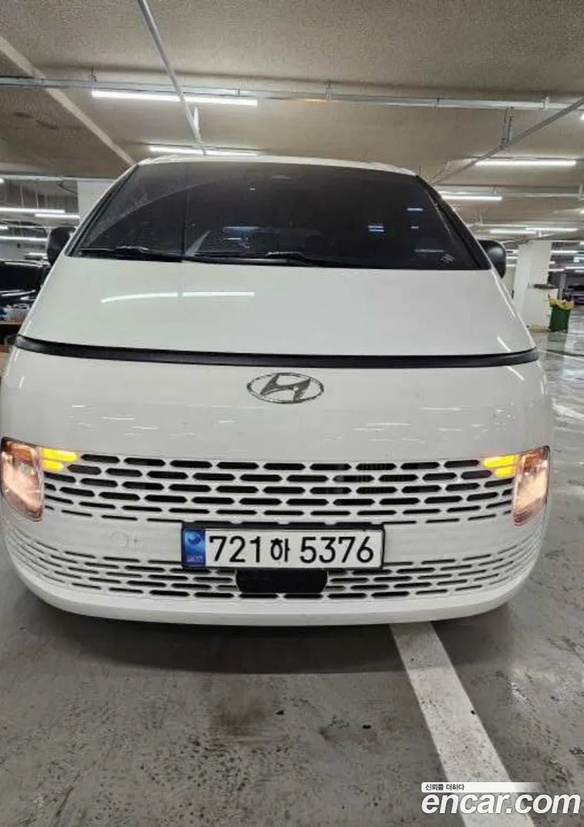 Hyundai Staria 2023 — 10