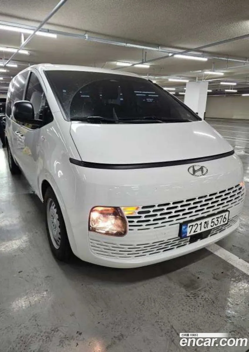 Hyundai Staria 2023 — 12